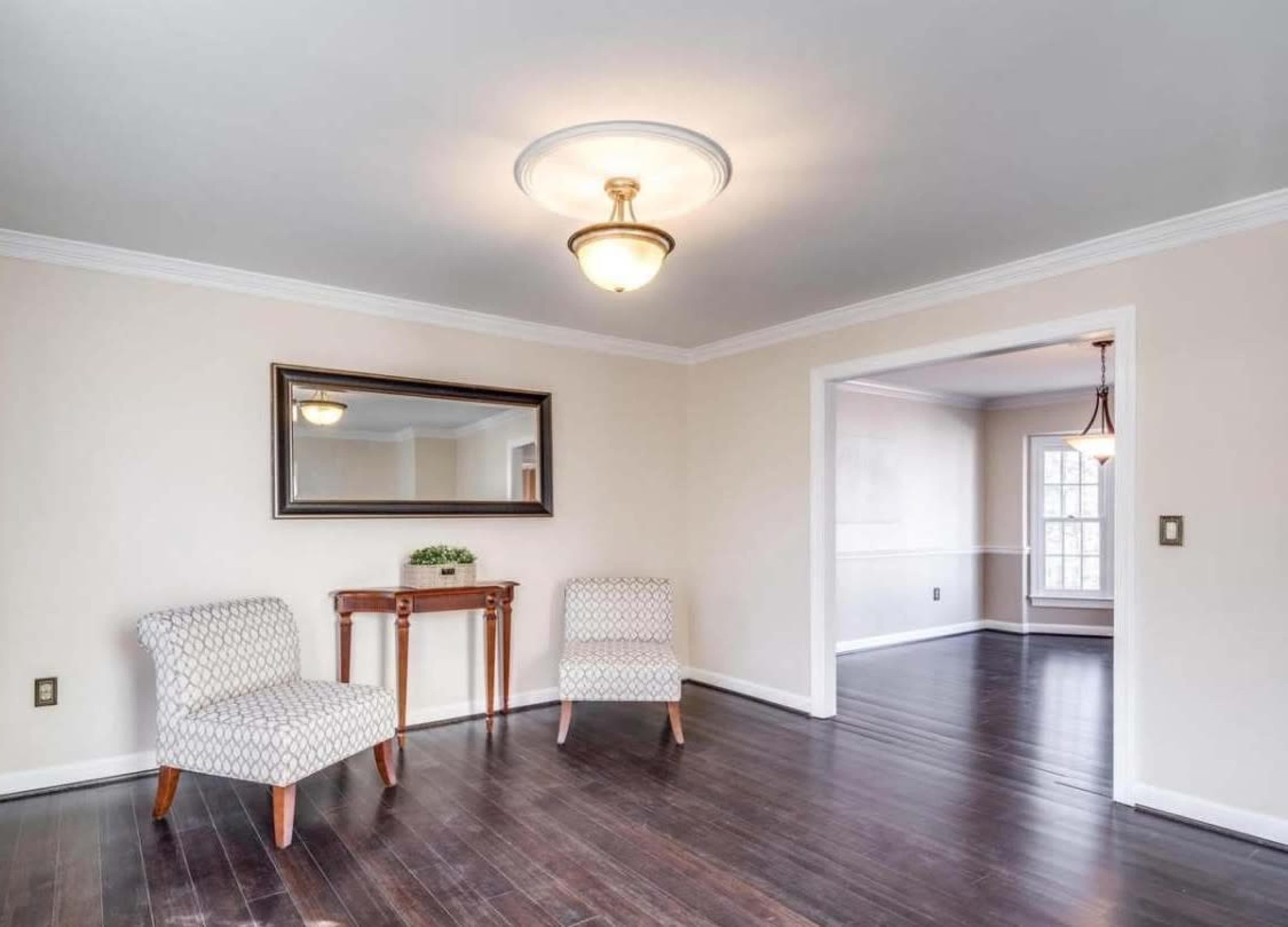 Large Luxury Home backed to the woods Image in Dranesville, Herndon, VA