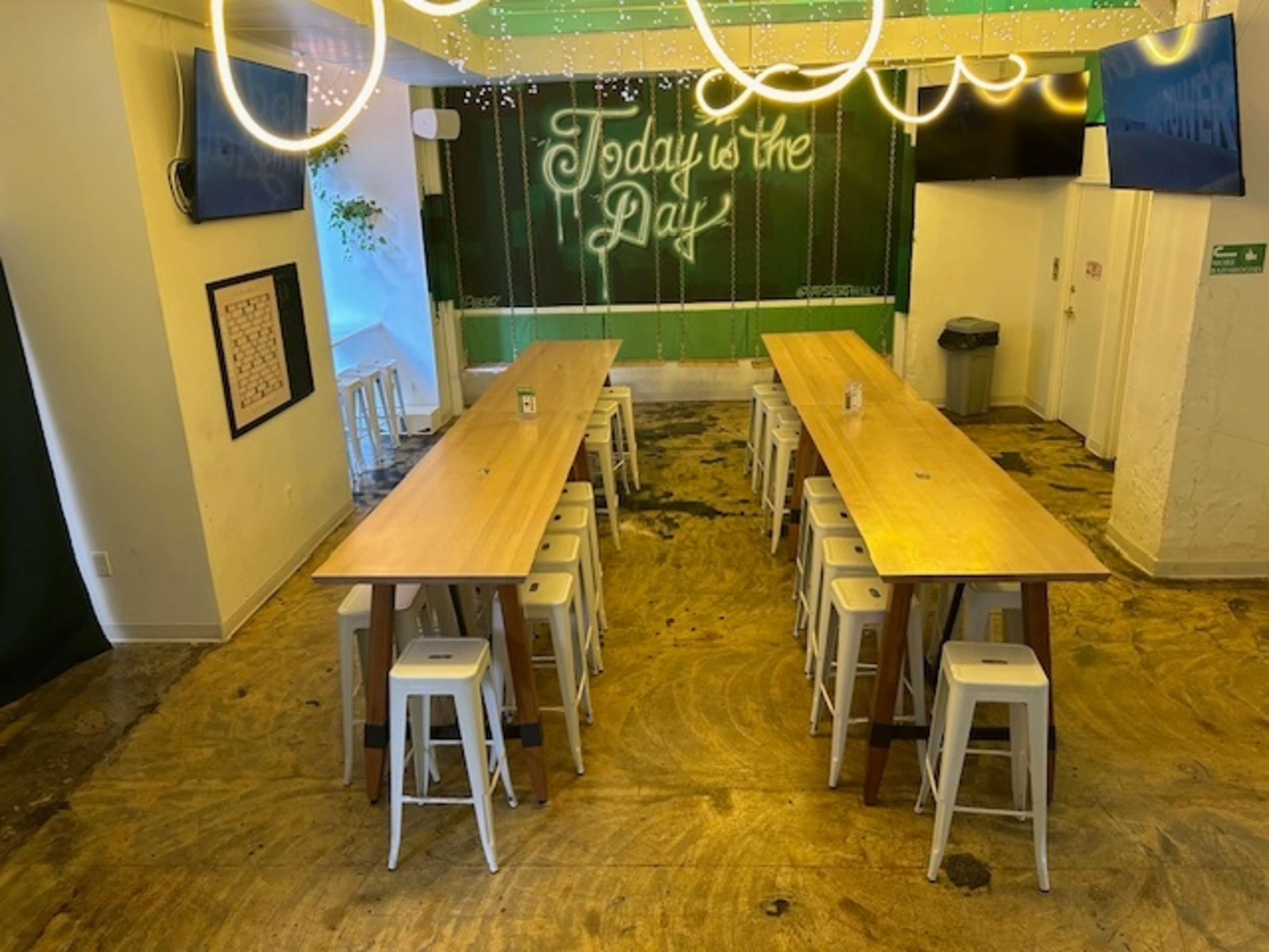 Bright Lofty Downtown Space w/ Swing Set Tables Image in Center City, Philadelphia, PA