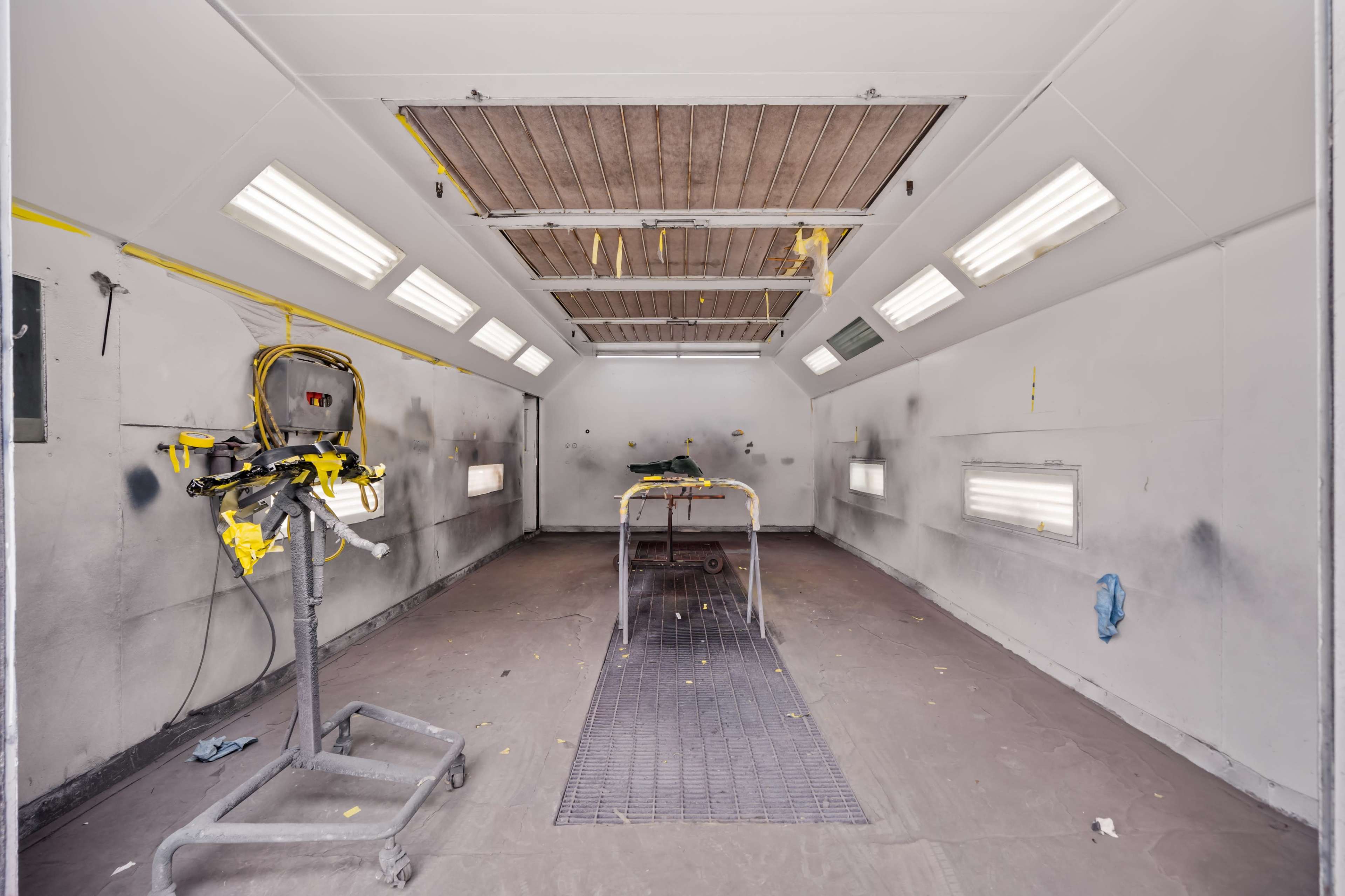 INDUSTRIAL AUTO BODY SHOP – GRIT MEETS STYLE Image in Central LA, Los Angeles, CA
