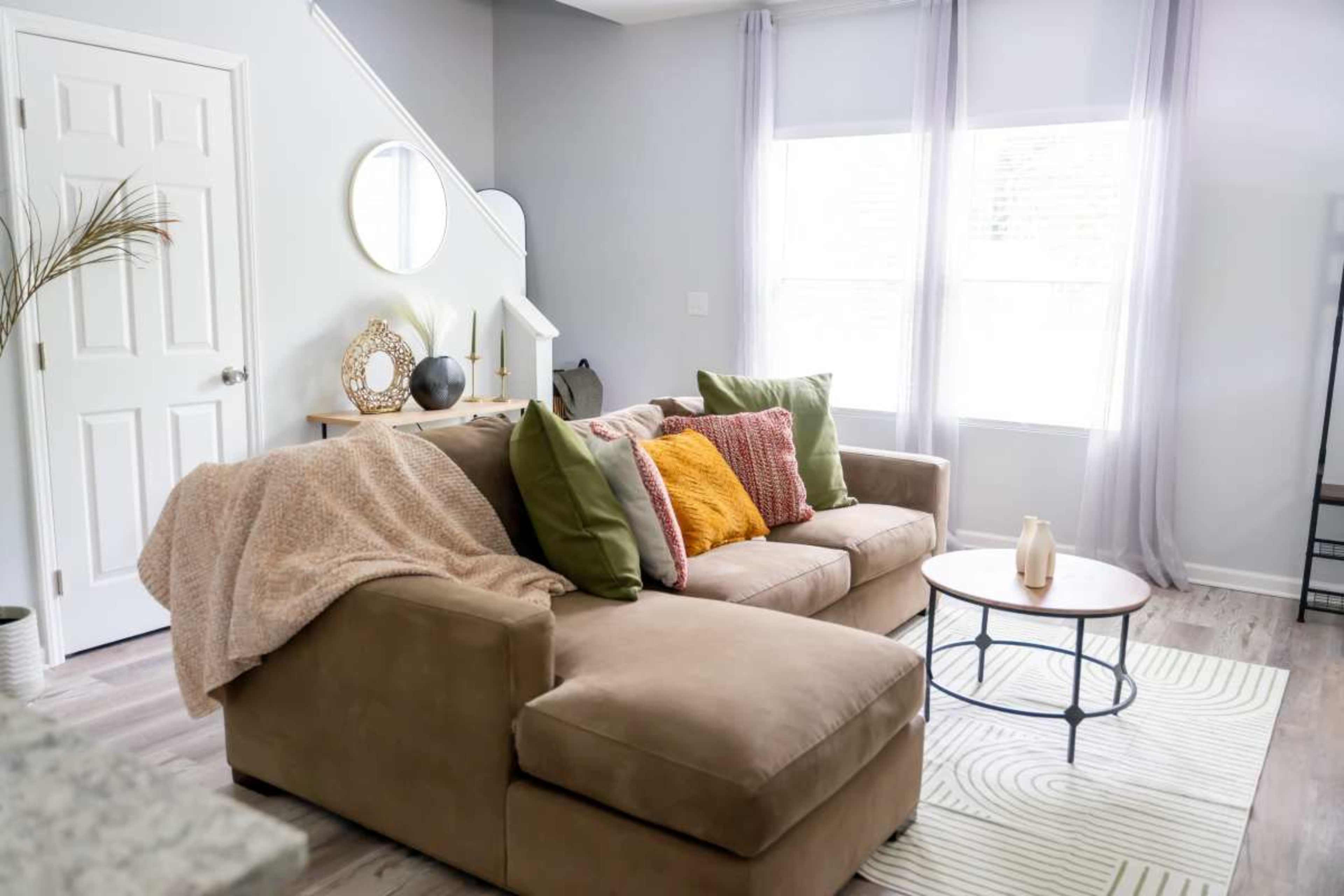 Bright Modern Home with Spacious Backyard – Perfect for Photoshoots & Intimate Gatherings Image in Eastway, Charlotte, NC