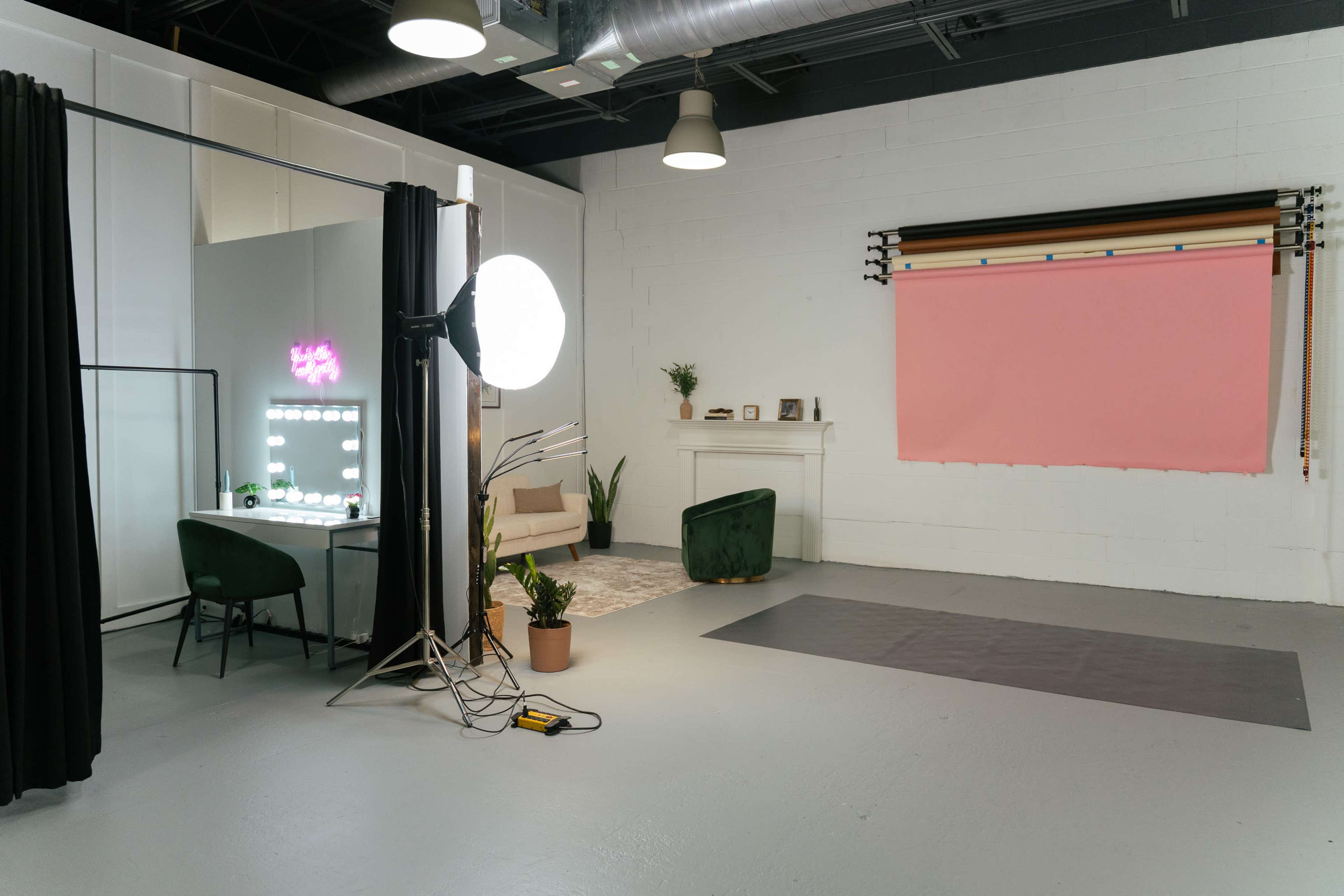 Modern Creative Studio in Charlotte with Multiple Setups Image in Starmount, Charlotte, NC