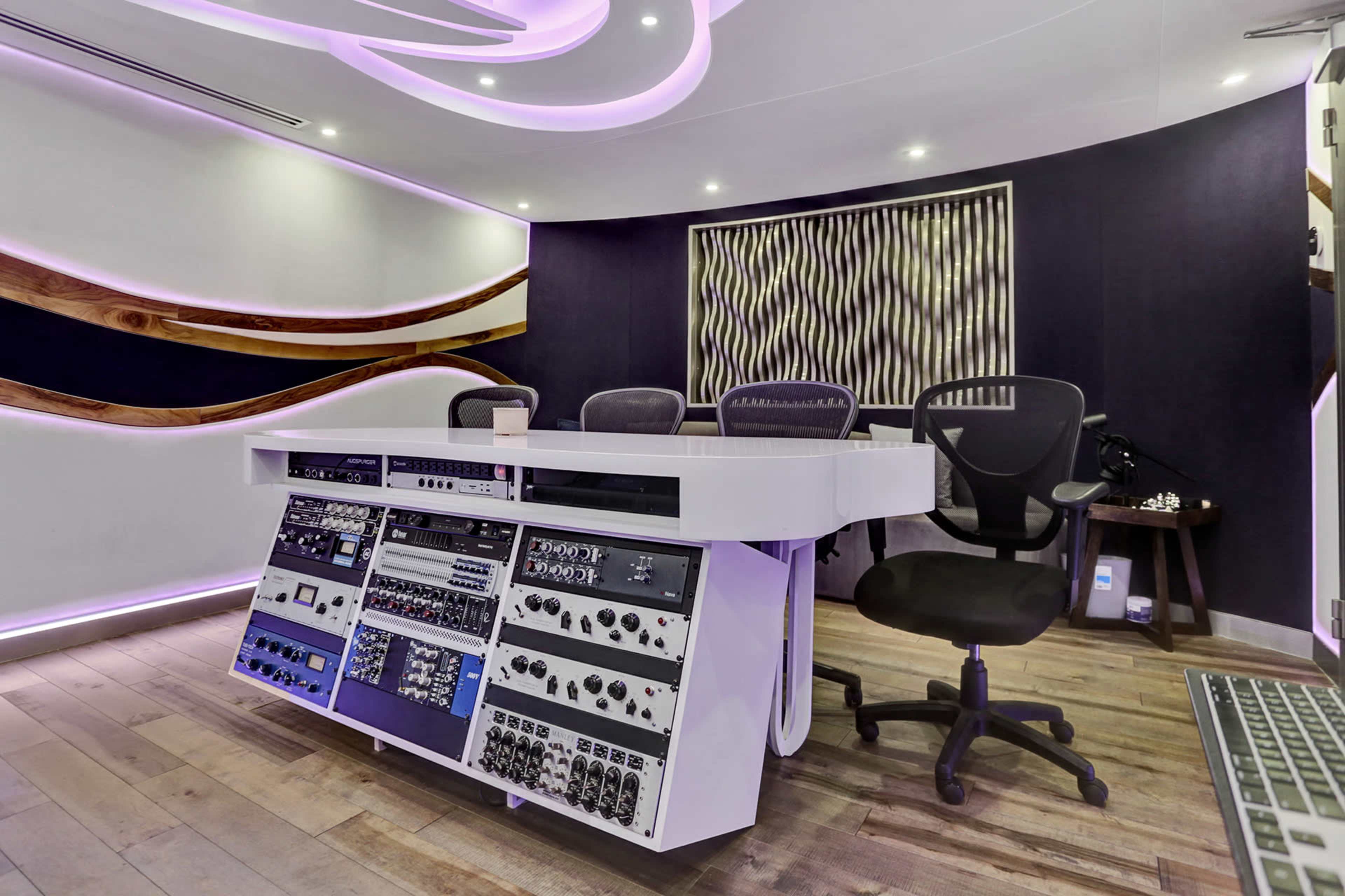 Private Boutique Style Recording Studio w/ House in pristine Miami Location close to Miami International Airport, Wynwood, Fashion District, Midtown, Brickell, South Beach, Bal Harbour Shops and Aventura Mall. Image in Biscayne Park, Biscayne park, FL