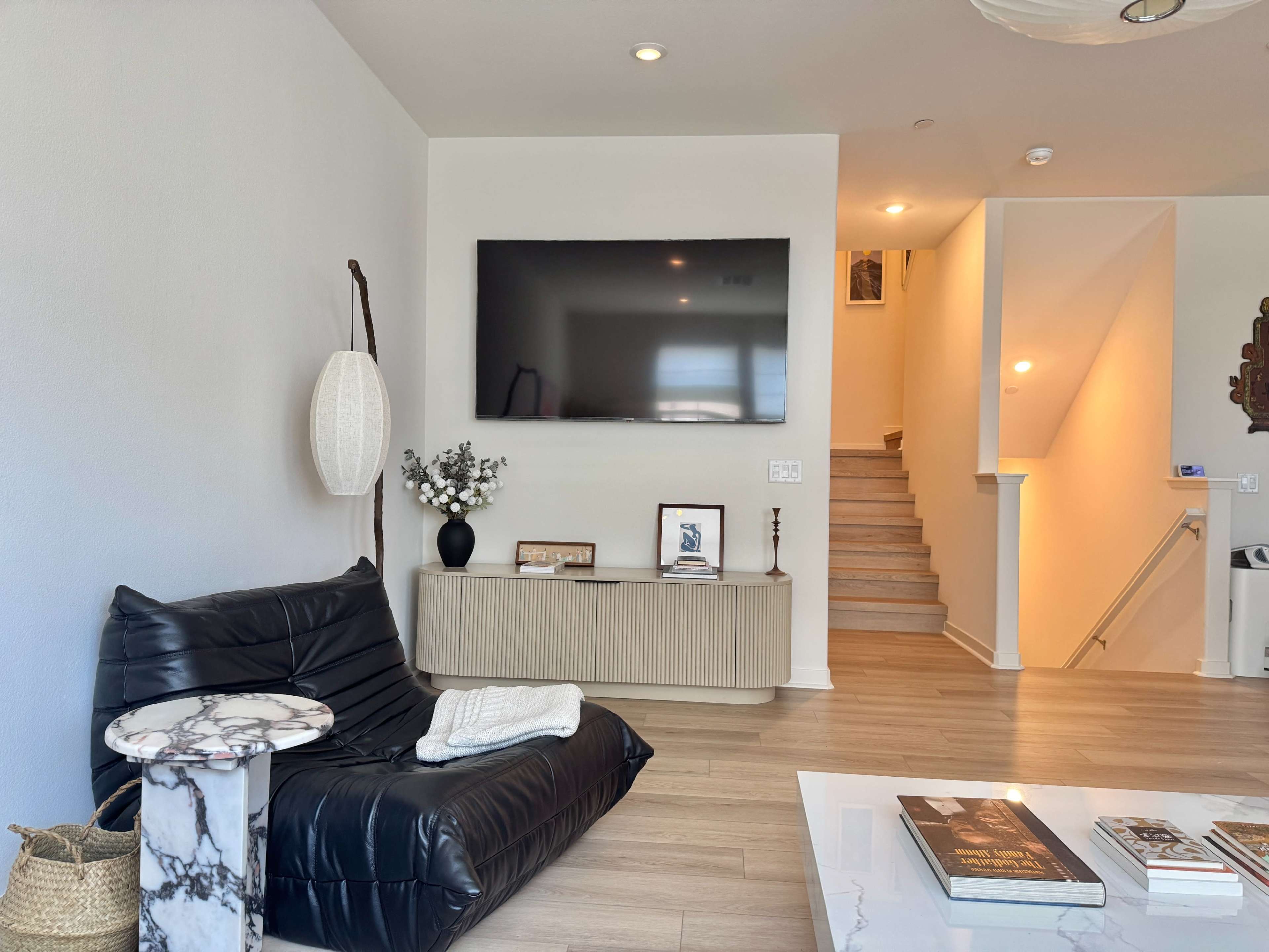 Airy Zen Townhome with Designer Furniture & Art Wall Image in El Monte, El Monte, CA