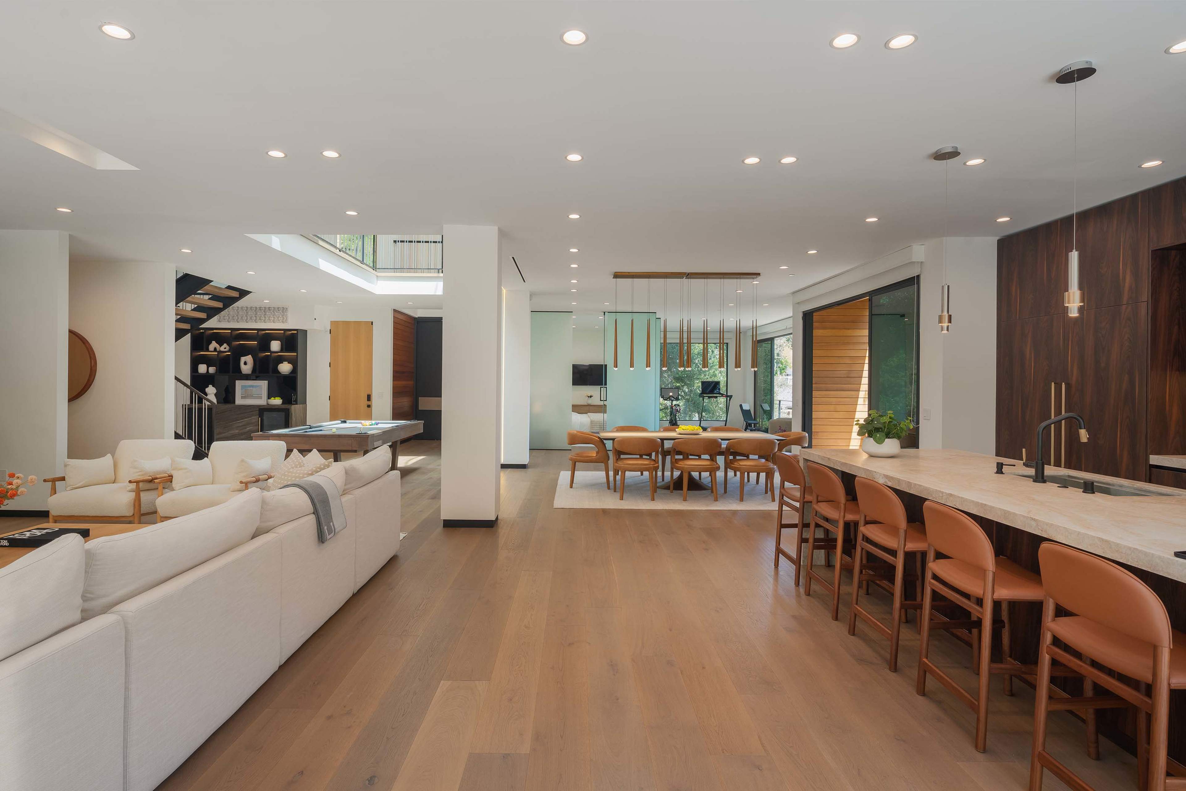 Luxury Modern Mansion in Hollywood Hills with Iconic Views Image in Central LA, Los Angeles, CA