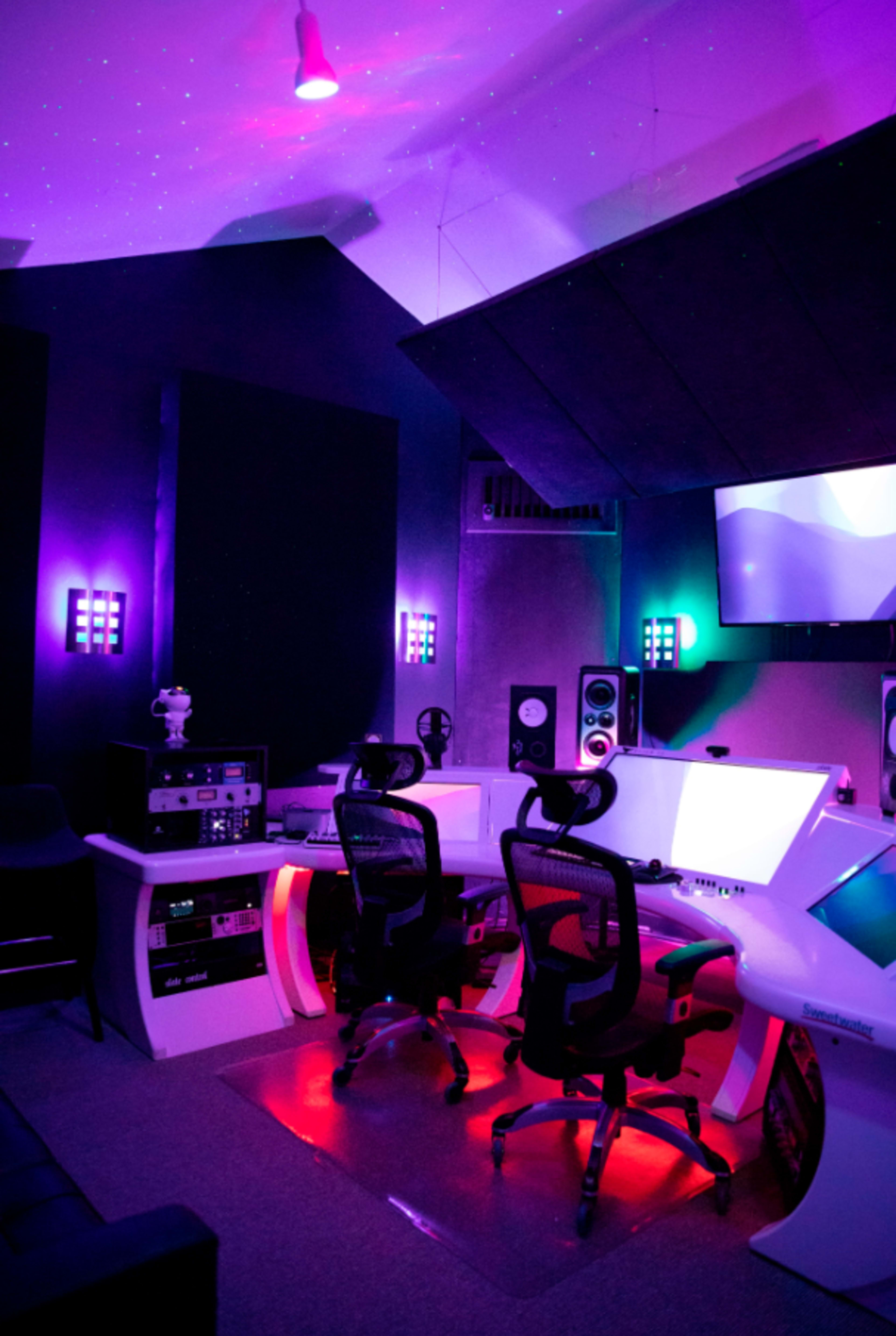 Music recording studio/ Performance stage/ Rehearsal space Image in Burke, Burke, VA