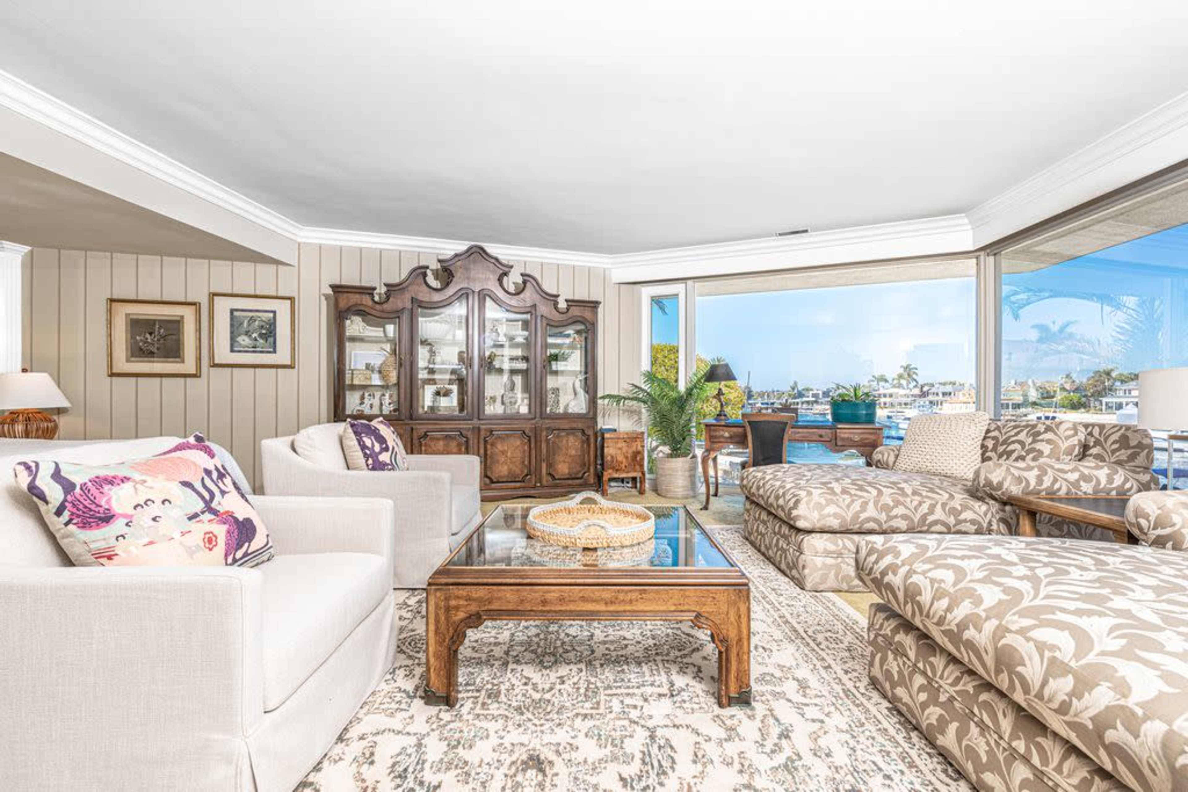 Midcentury Meets Maritime Image in Newport Beach, Balboa Island, CA