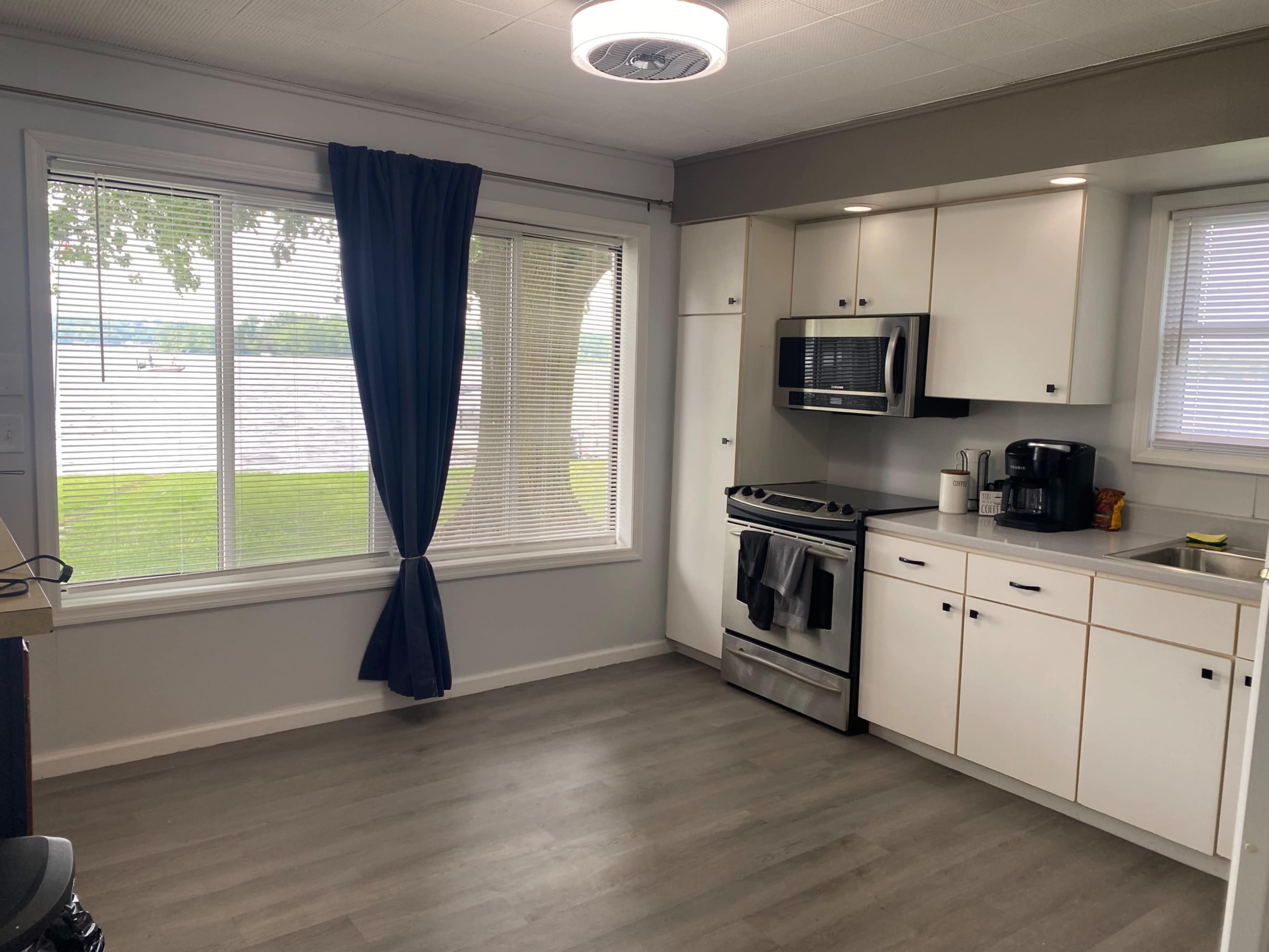 Lakefront Oasis Image in Tippecanoe Township, Leesburg, IN