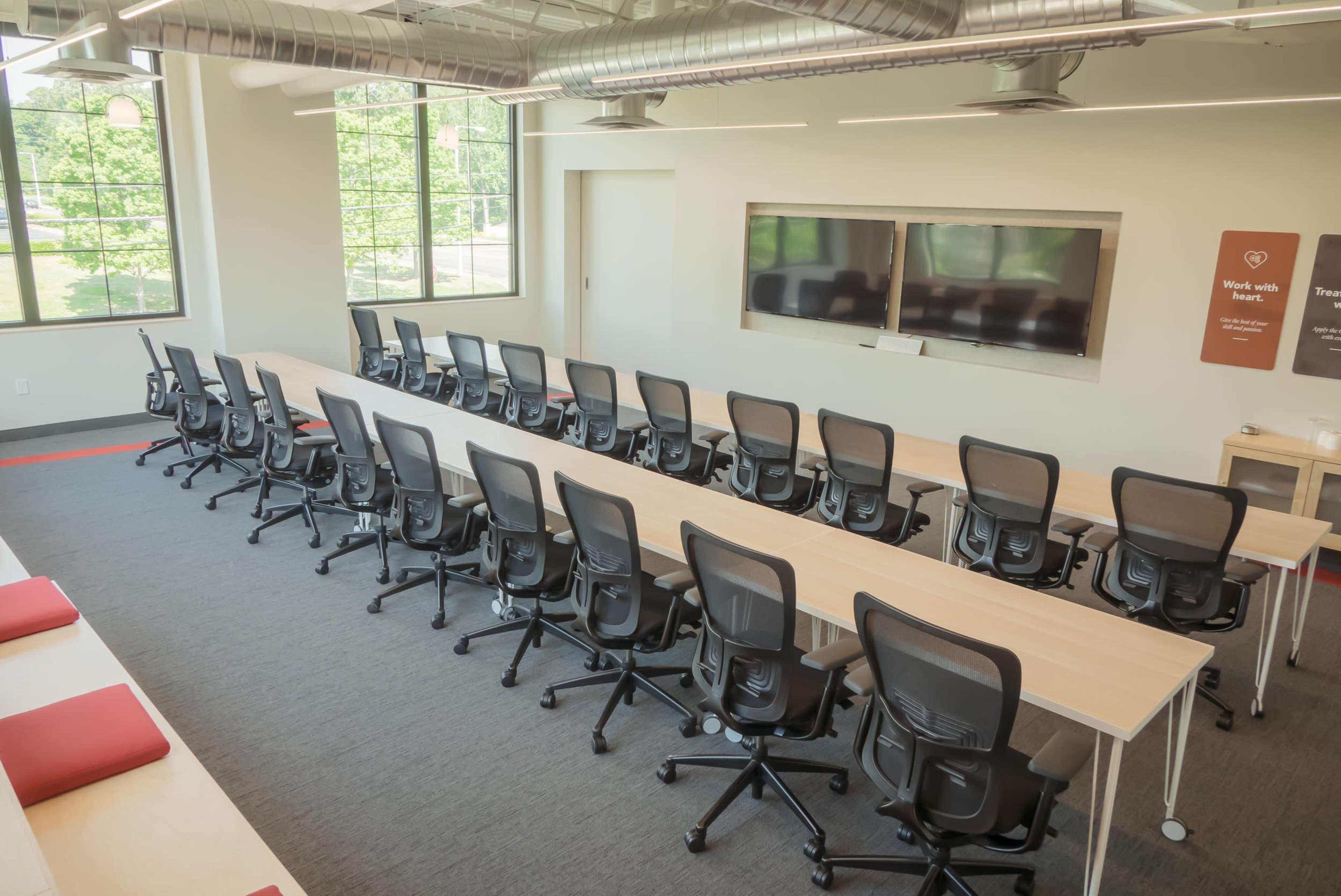 Roundtable Meetings and Events Image in Massey Hill, Memphis, TN