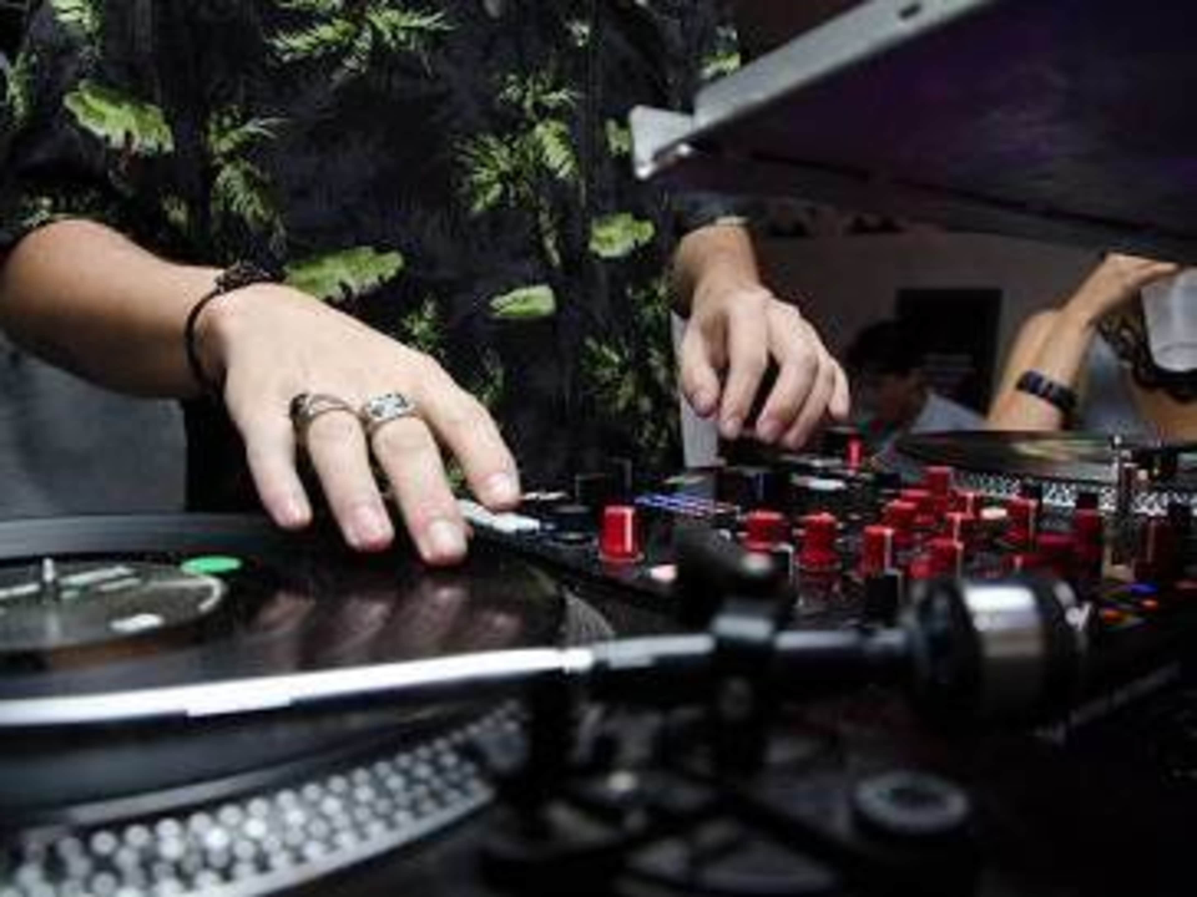 Introduction to DJing
