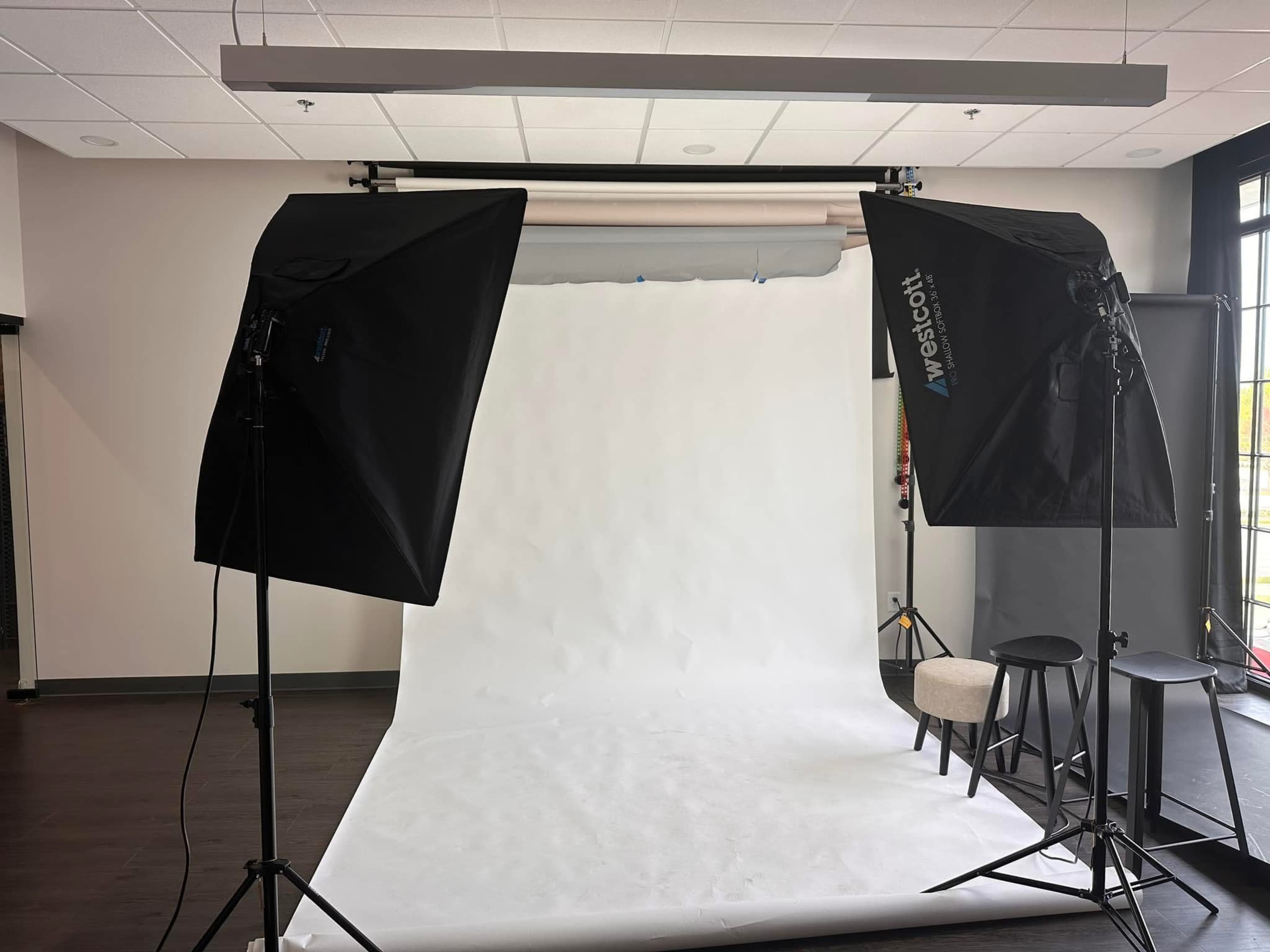Modern Photography Studio Image in Rogers, Rogers, AR