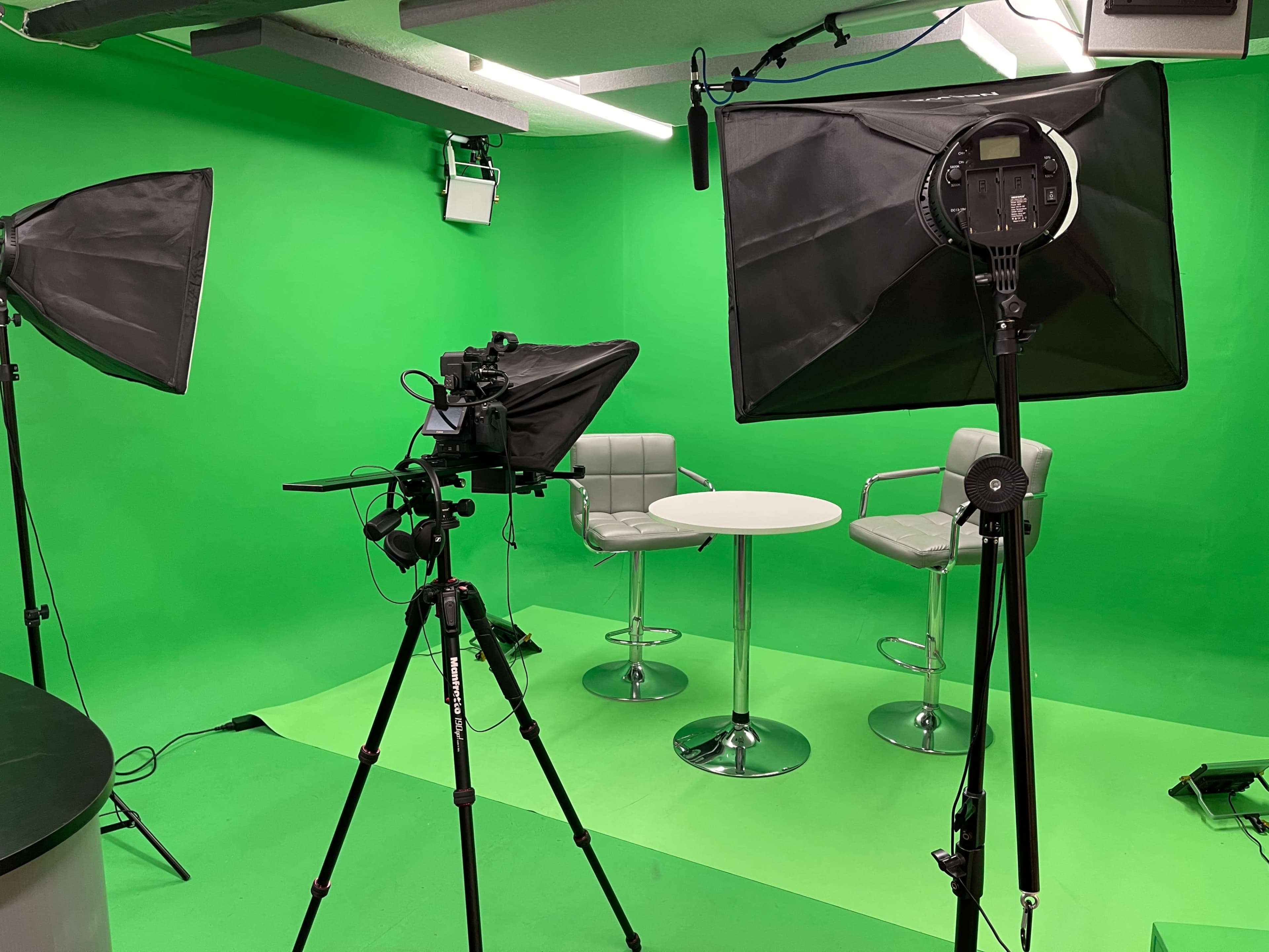 Green Screen Space Image in Uxbridge, Uxbridge, ENG