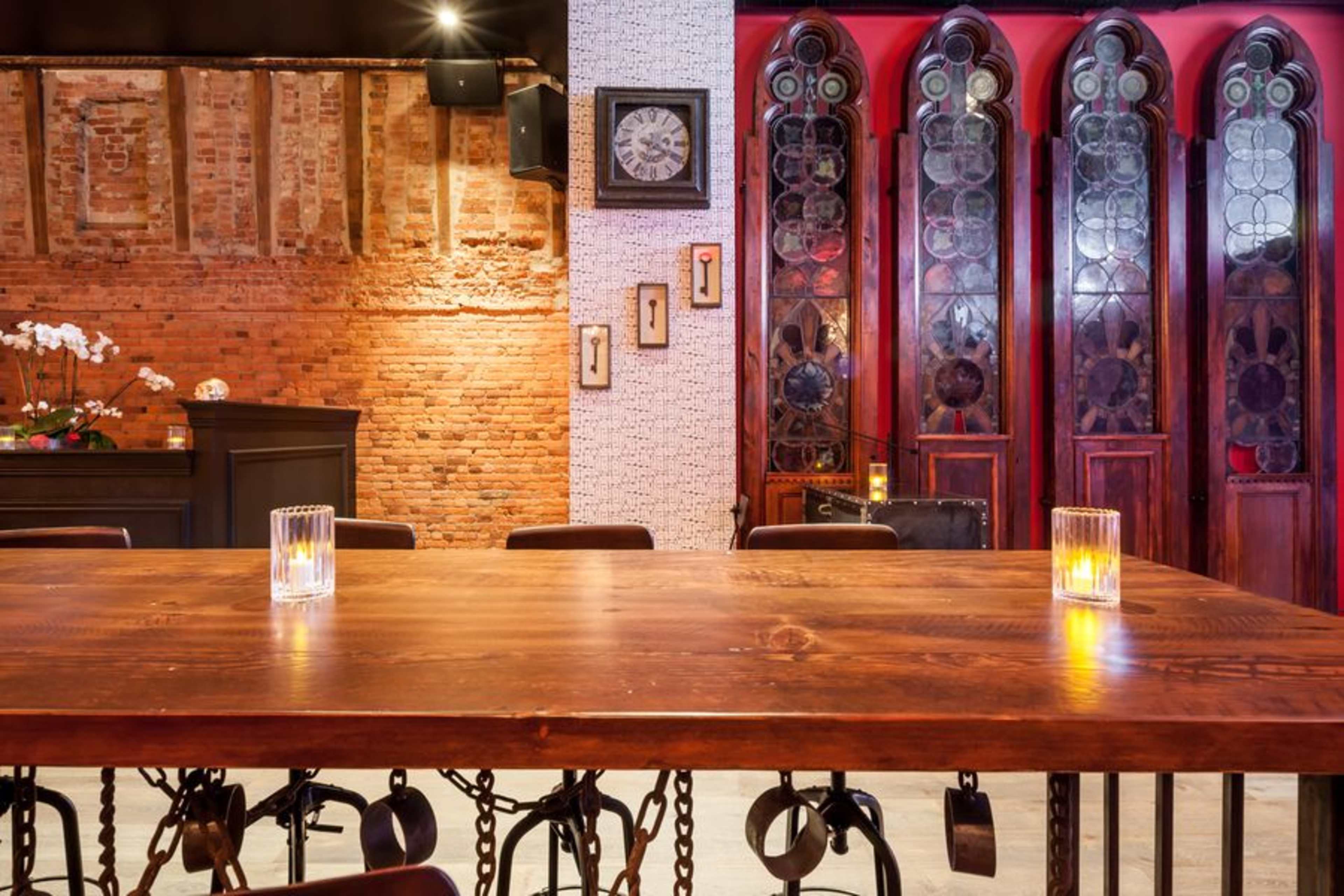 Spacious Historic Lounge - Full Buyout Image in Financial District, San Francisco, CA