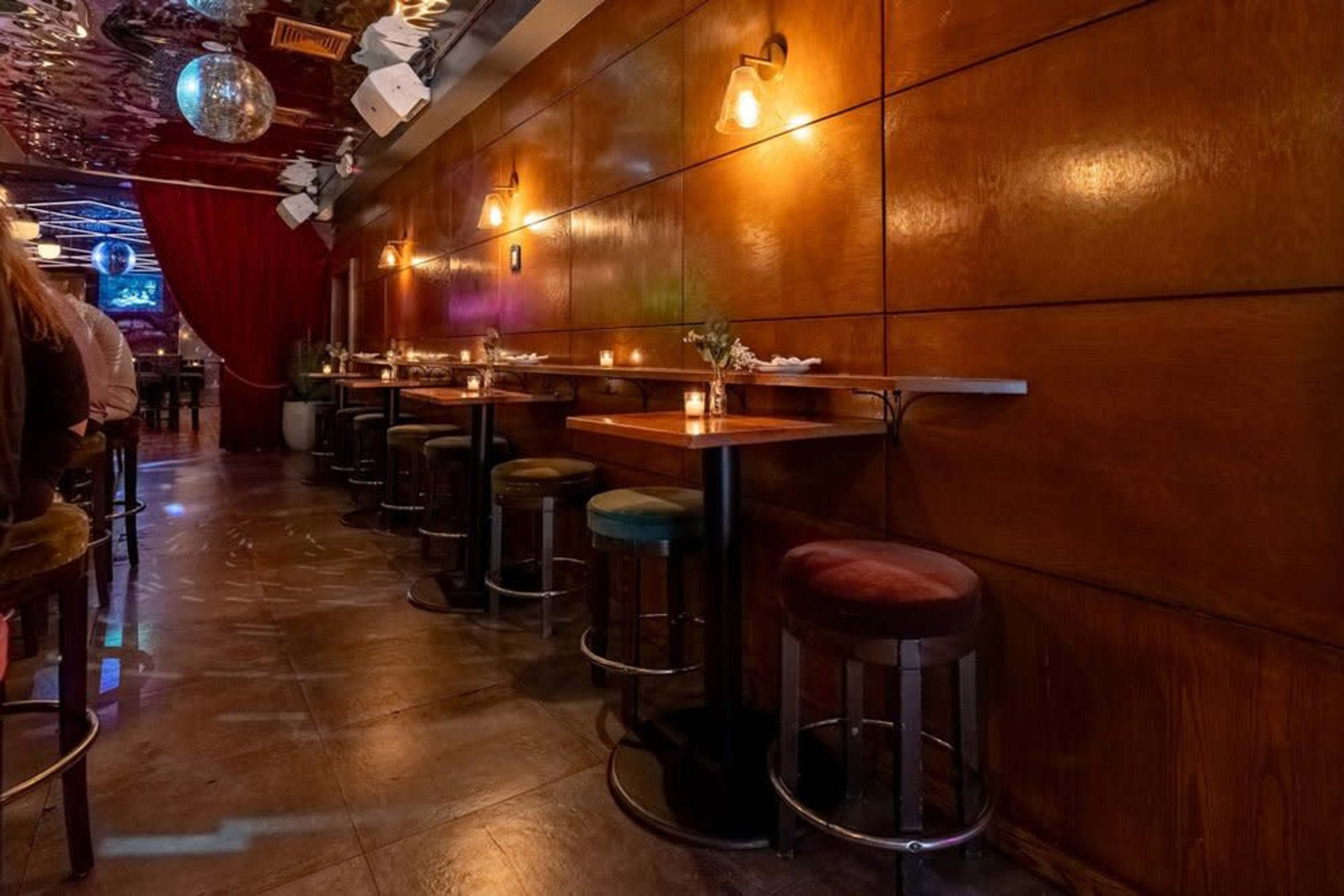 Front Gallery (Semi-private area within the venue) Image in Midtown Manhattan, New York, NY