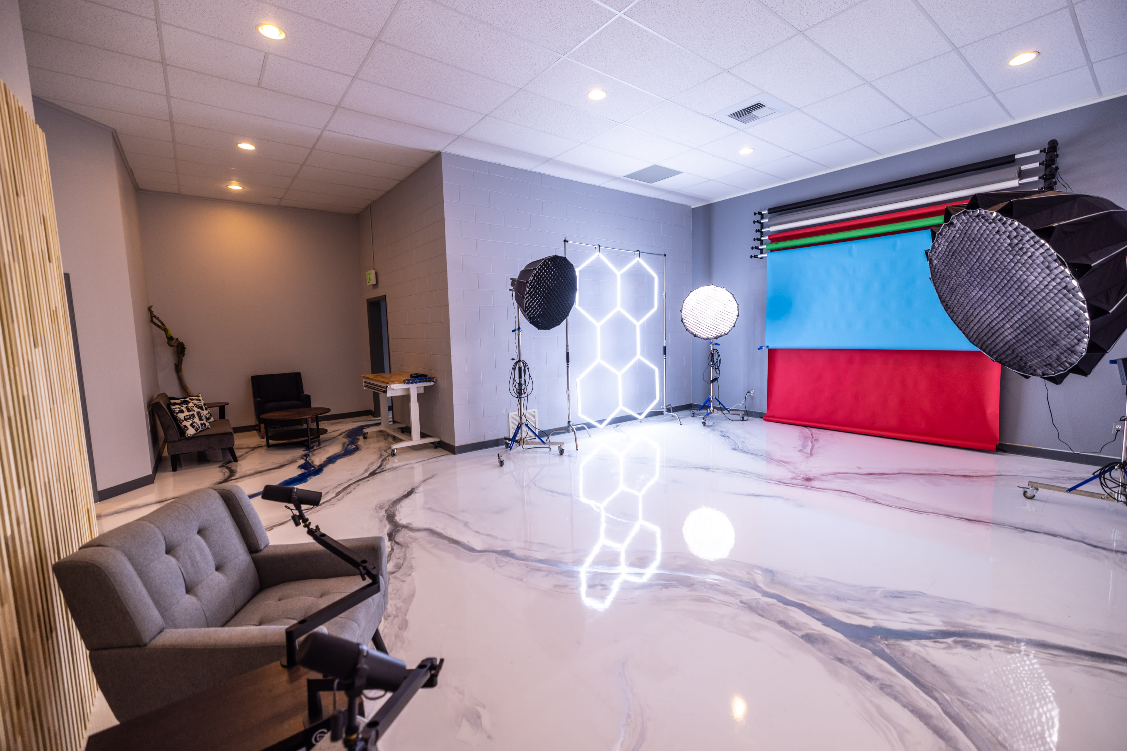Multi-Functional Photo & Video Studio with backdrops and lighting, clean, modern space Image in North Westminster, Westminster, CO