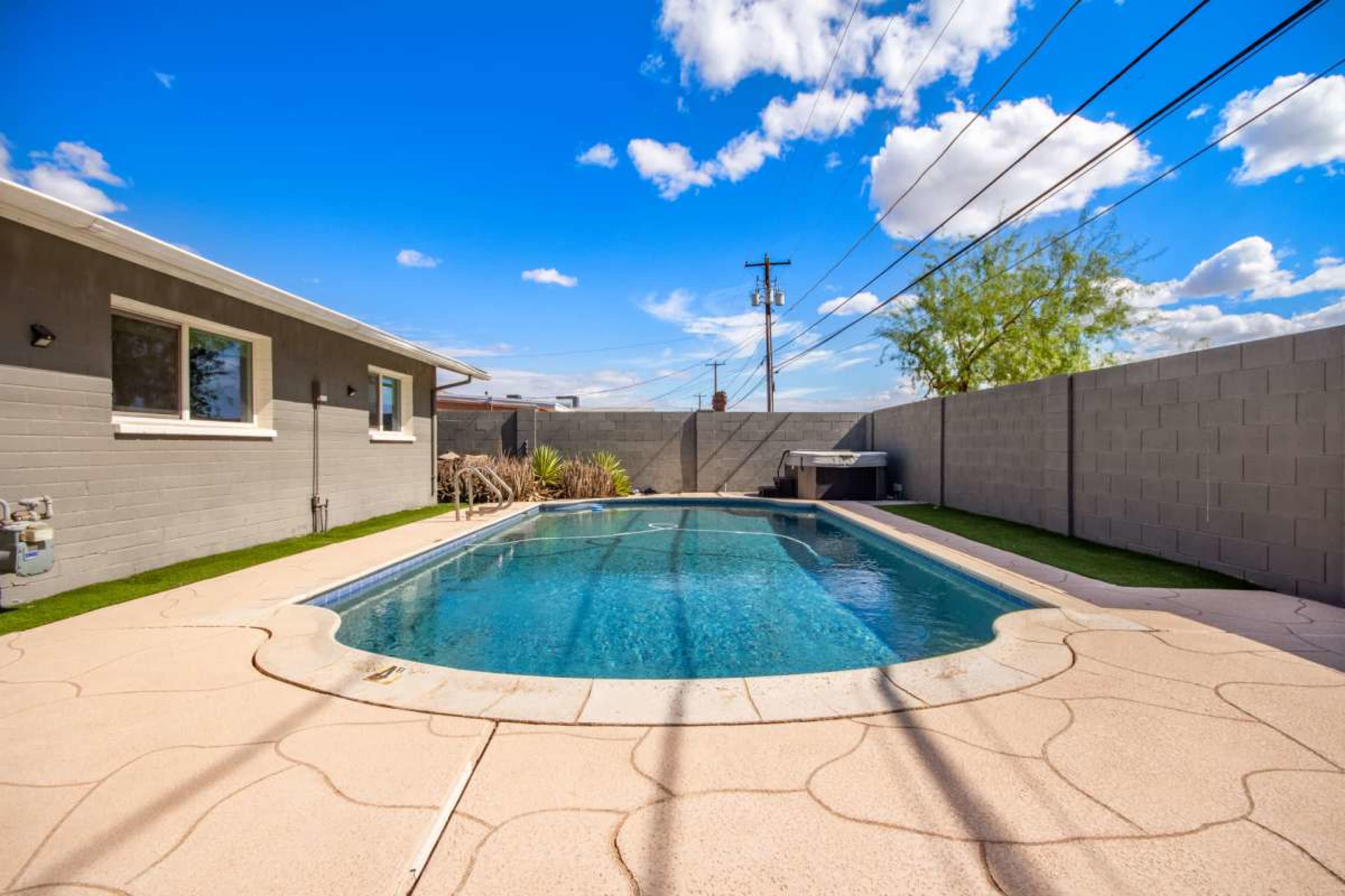 Desert Pool Paradise Near ASU – Perfect for Small Gatherings Image in Tempe, Tempe, AZ