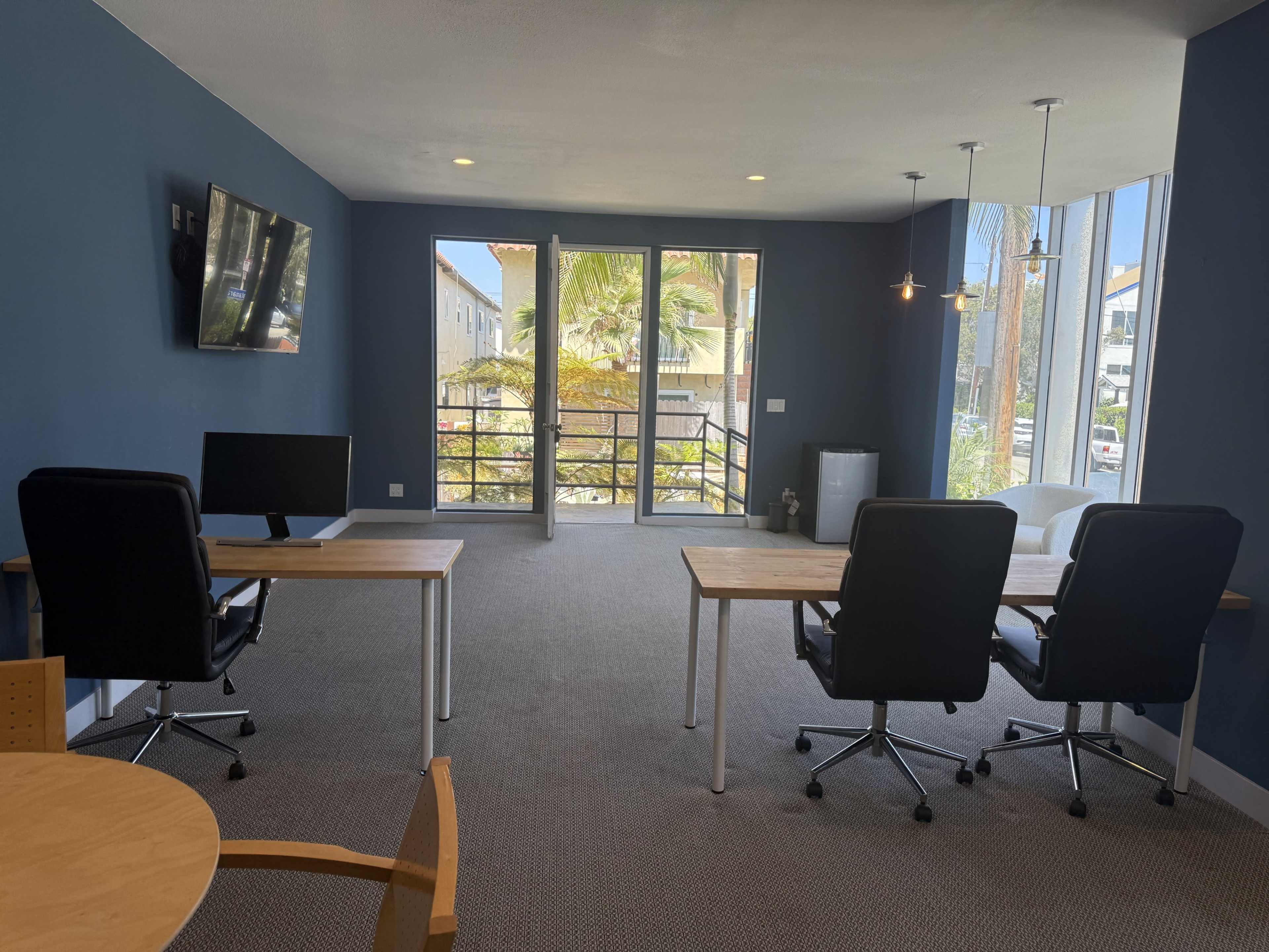 Foot Steps from the Beach, Professional ,and Fun Image in Venice, Marina del Rey, CA