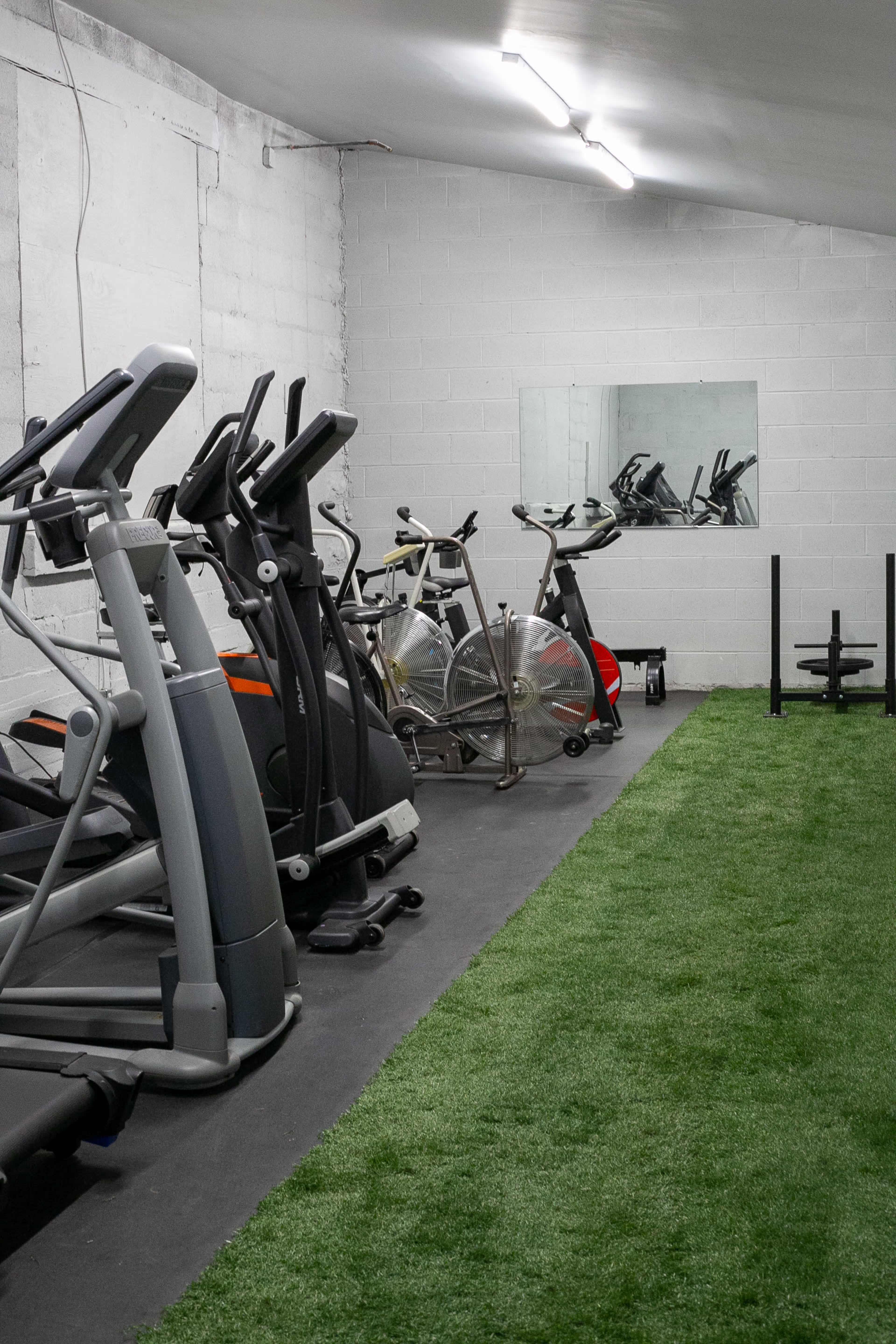 Old-School, Industrial Boxing and Strength Training Gym Image in Norwood, Cincinnati, OH