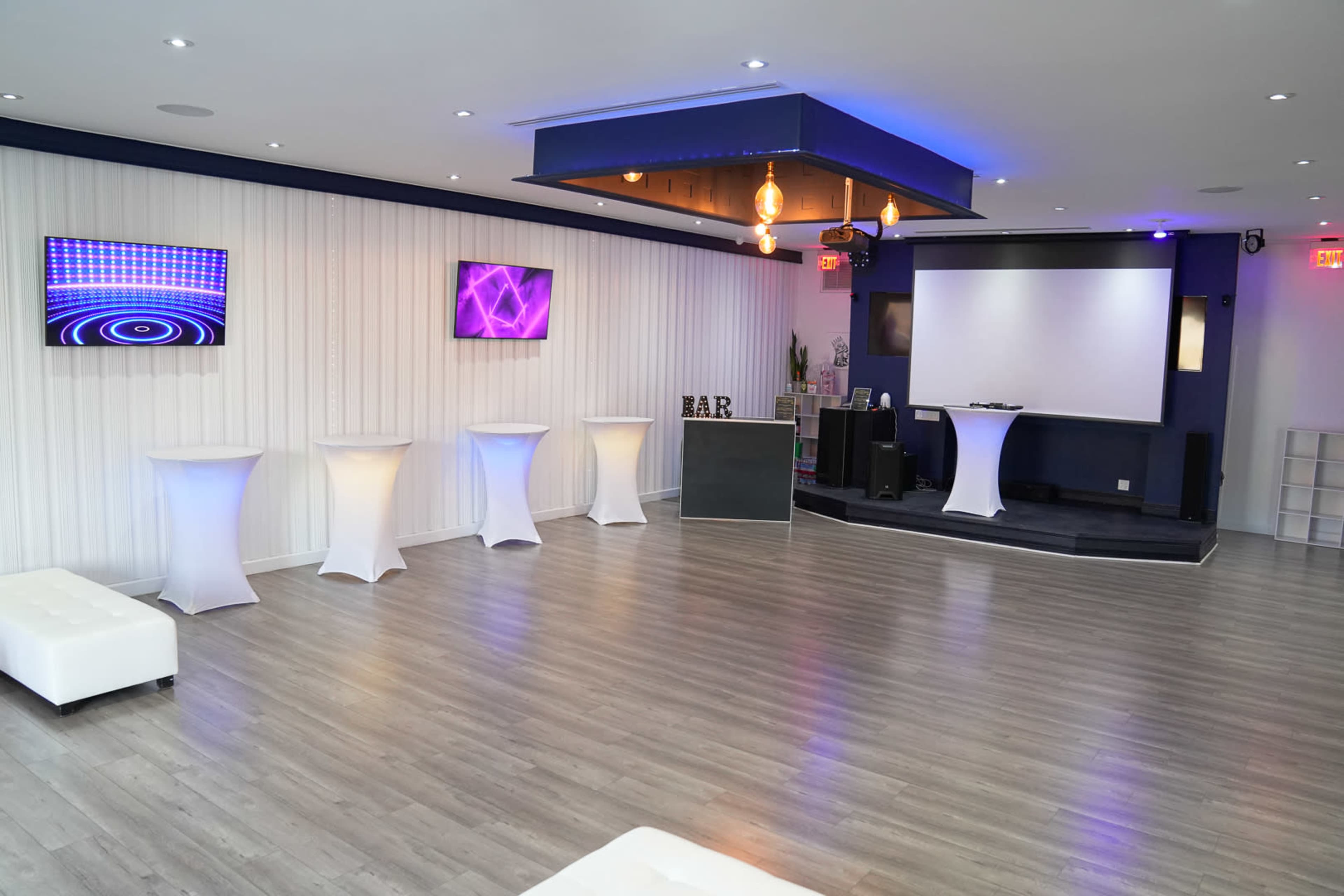 Elegant  Studio Image in Burbank, Burbank, CA