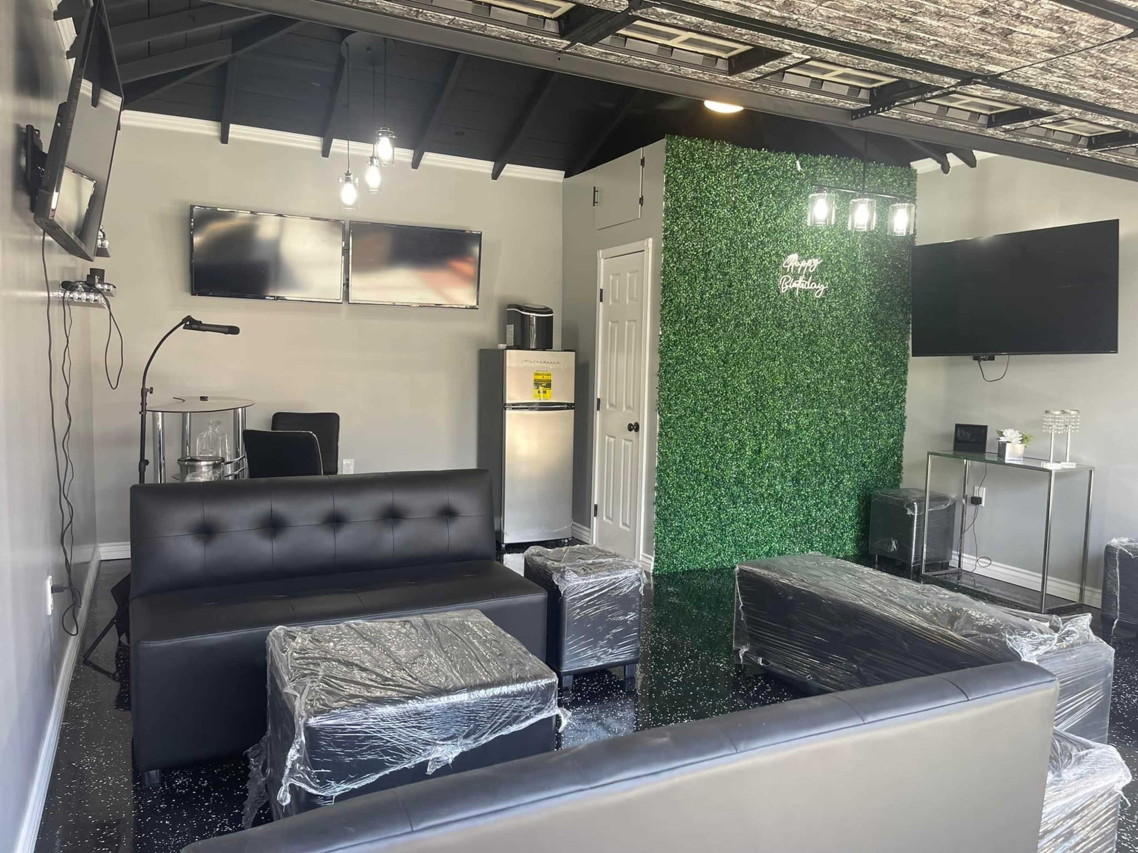 THE CHILL SPOT! Image in North Long Beach, Long Beach, CA