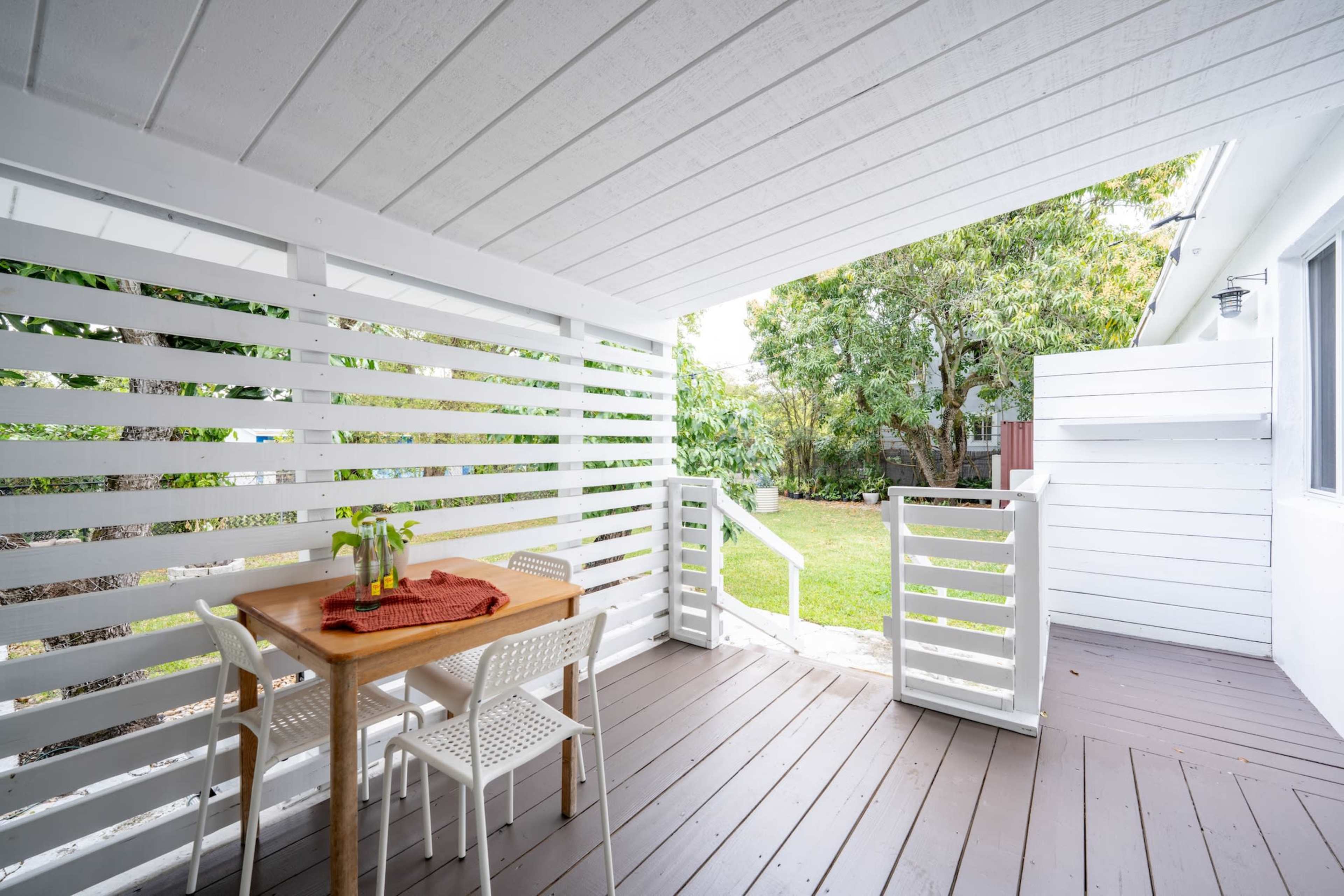 Escape & Create: Quiet Tropical Apartment Ideal for Content Creation & Focused Work in Little Haiti Image in Little Haiti, MIAMI, FL