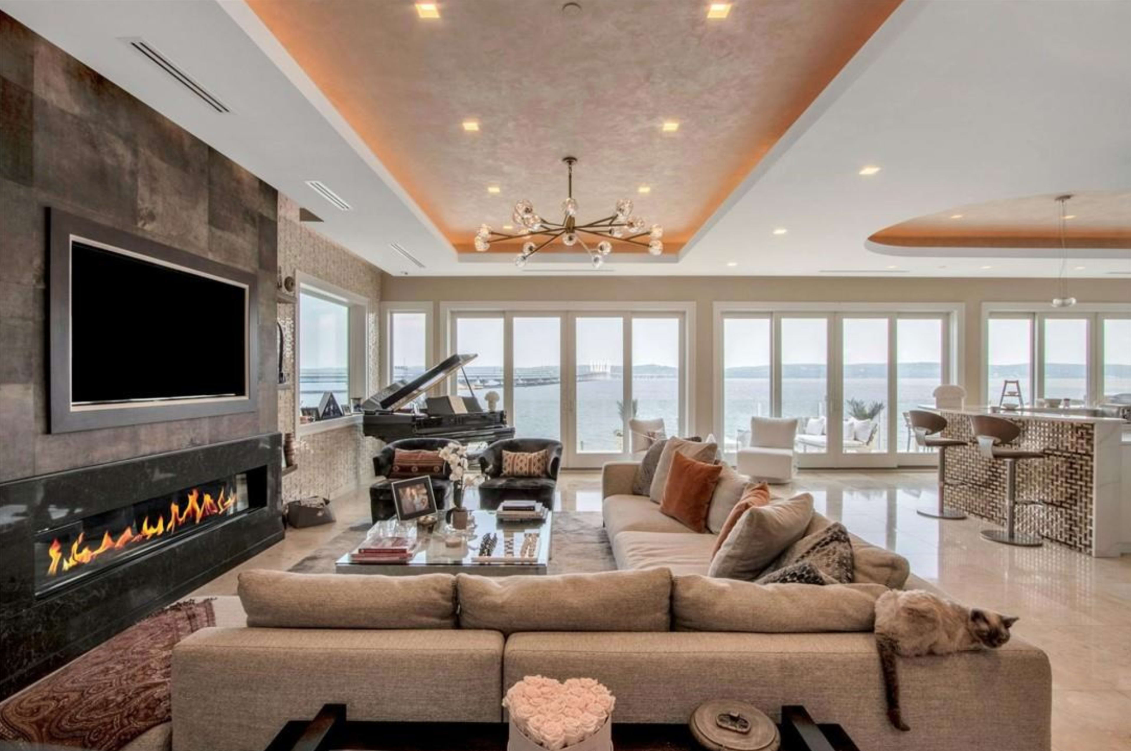 Luxury on the Waterfront Image in Orangetown, Nyack, NY