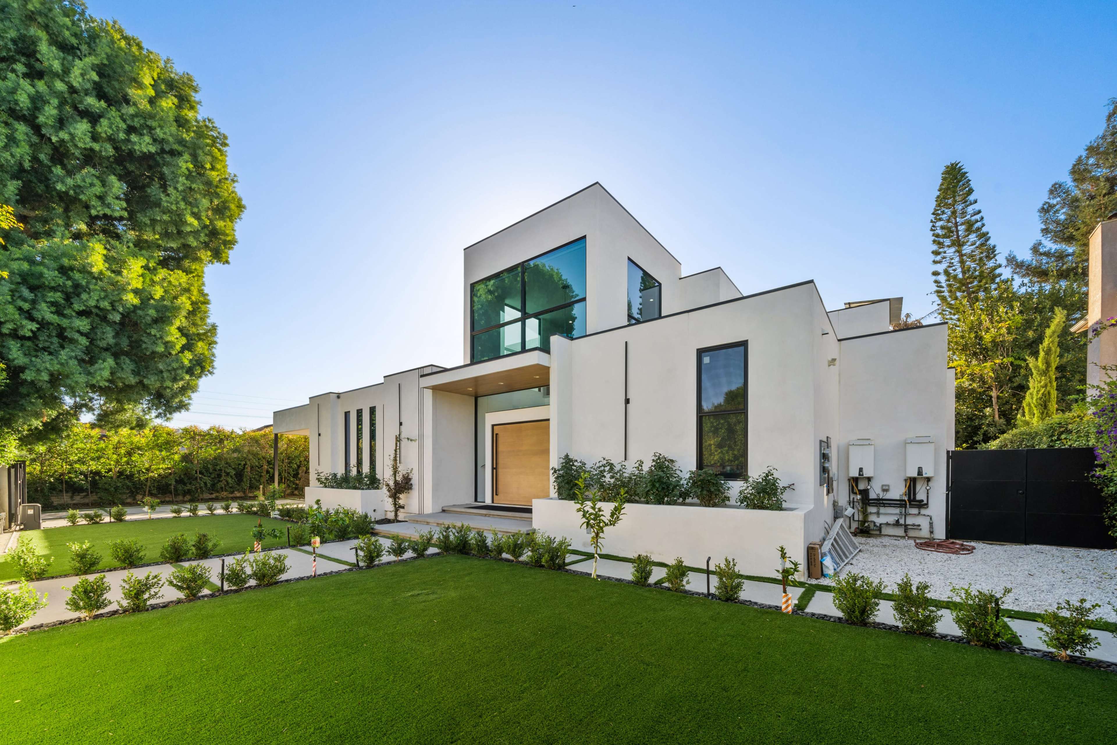 ULTRA-MODERN ARCHITECTURAL MASTERPIECE Image in Sherman Oaks, Sherman Oaks, CA