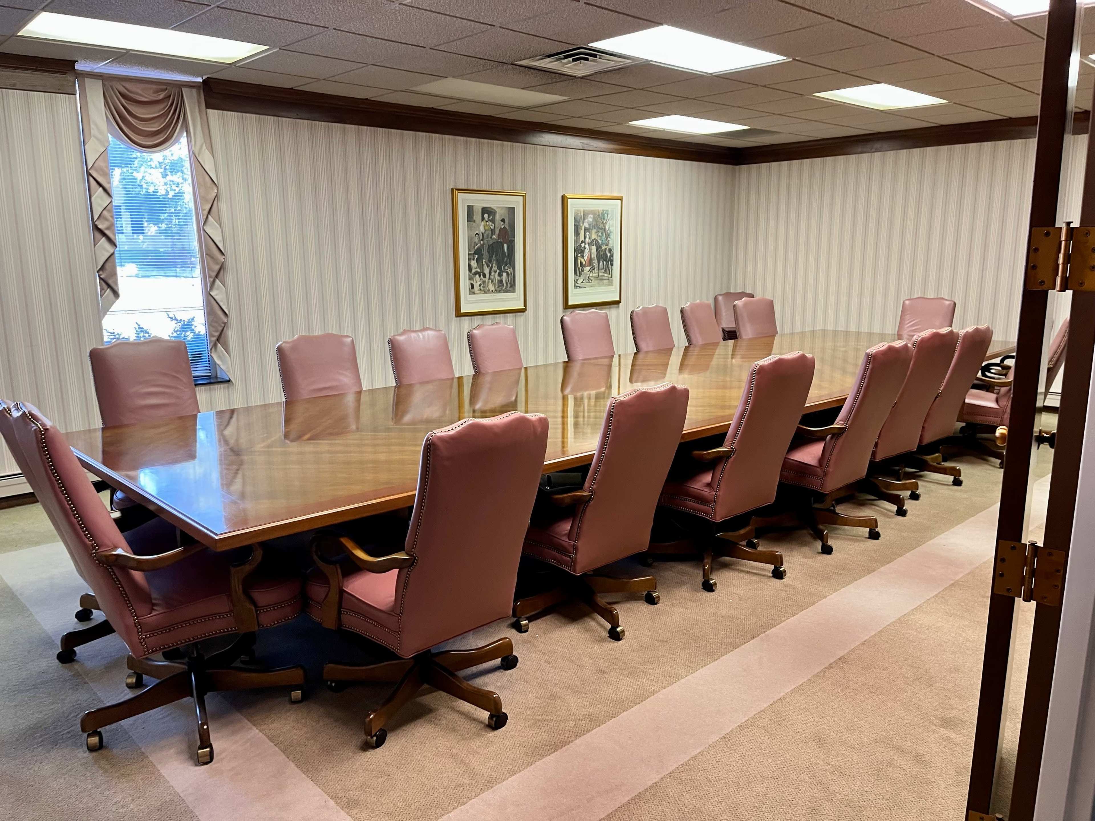 Boardroom - 20 Person Old Fashioned Boardroom in Nashville Minutes from the Airport Image in South Nashville, Nashville, TN