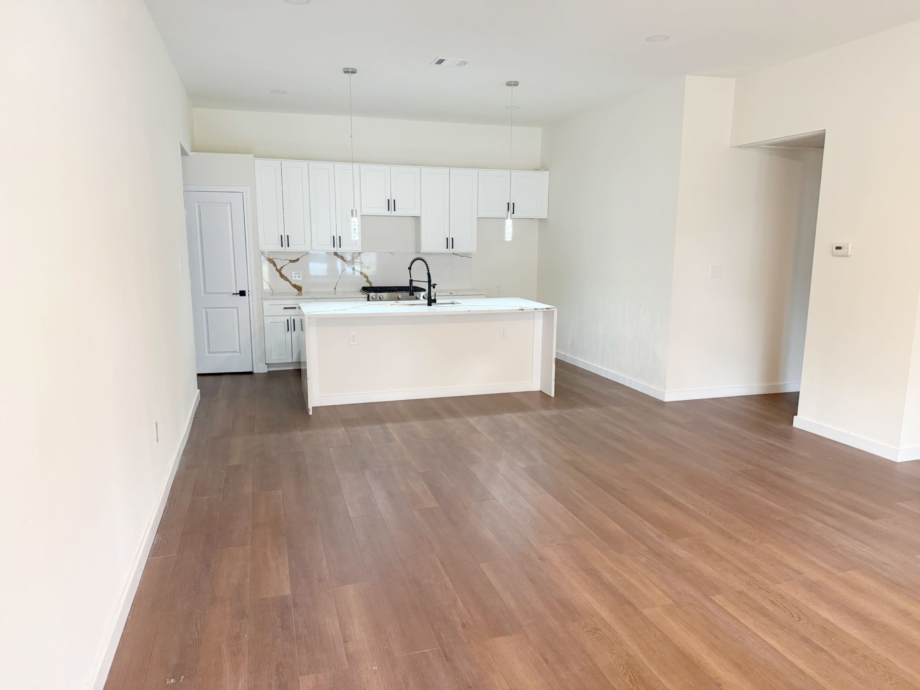 Urban Farmhouse Near UofH Image in MacGregor, Houston, TX