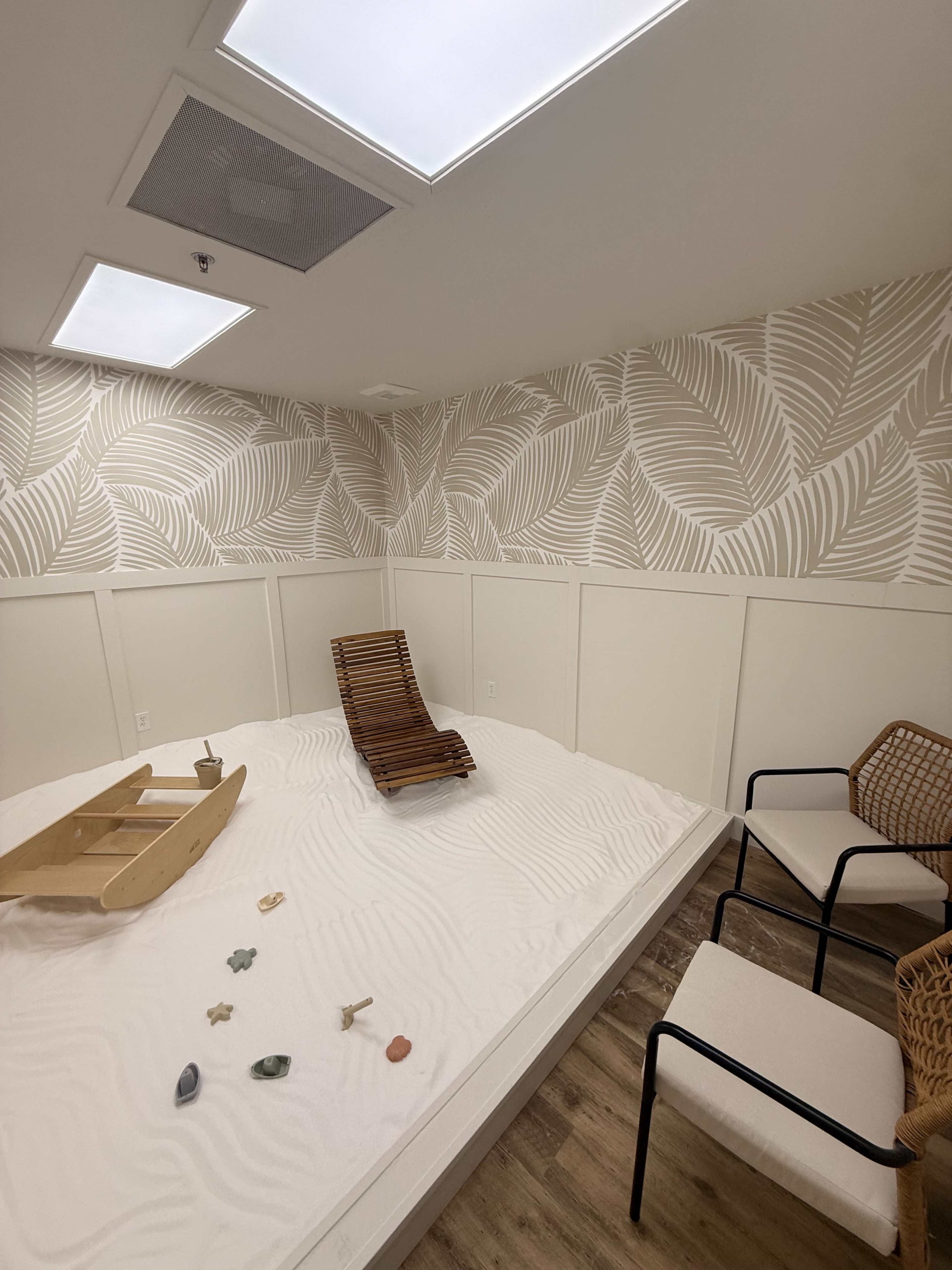 Mcdonough Studio Minutes From Highway 75 With Clean Modern Aesthetic Image in McDonough, McDonough, GA
