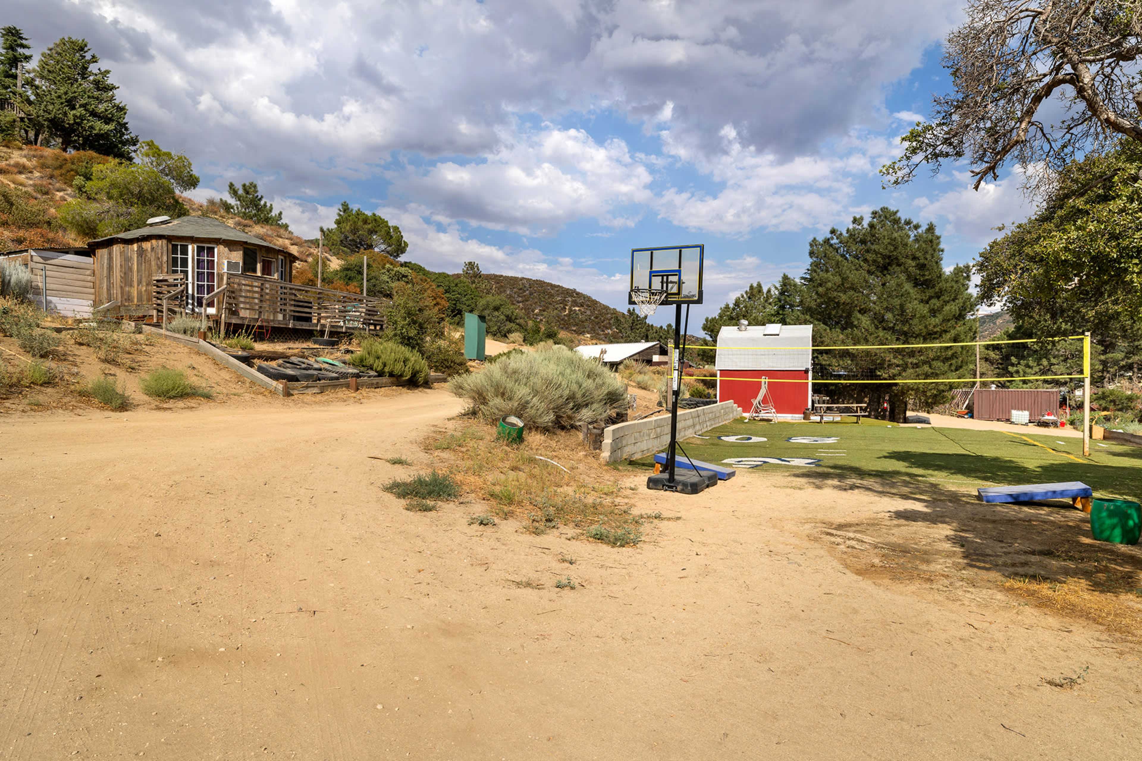 Boho Gypsy Trailer with Good Vibes & Great Views Image in Leona Valley, Leona Valley, CA