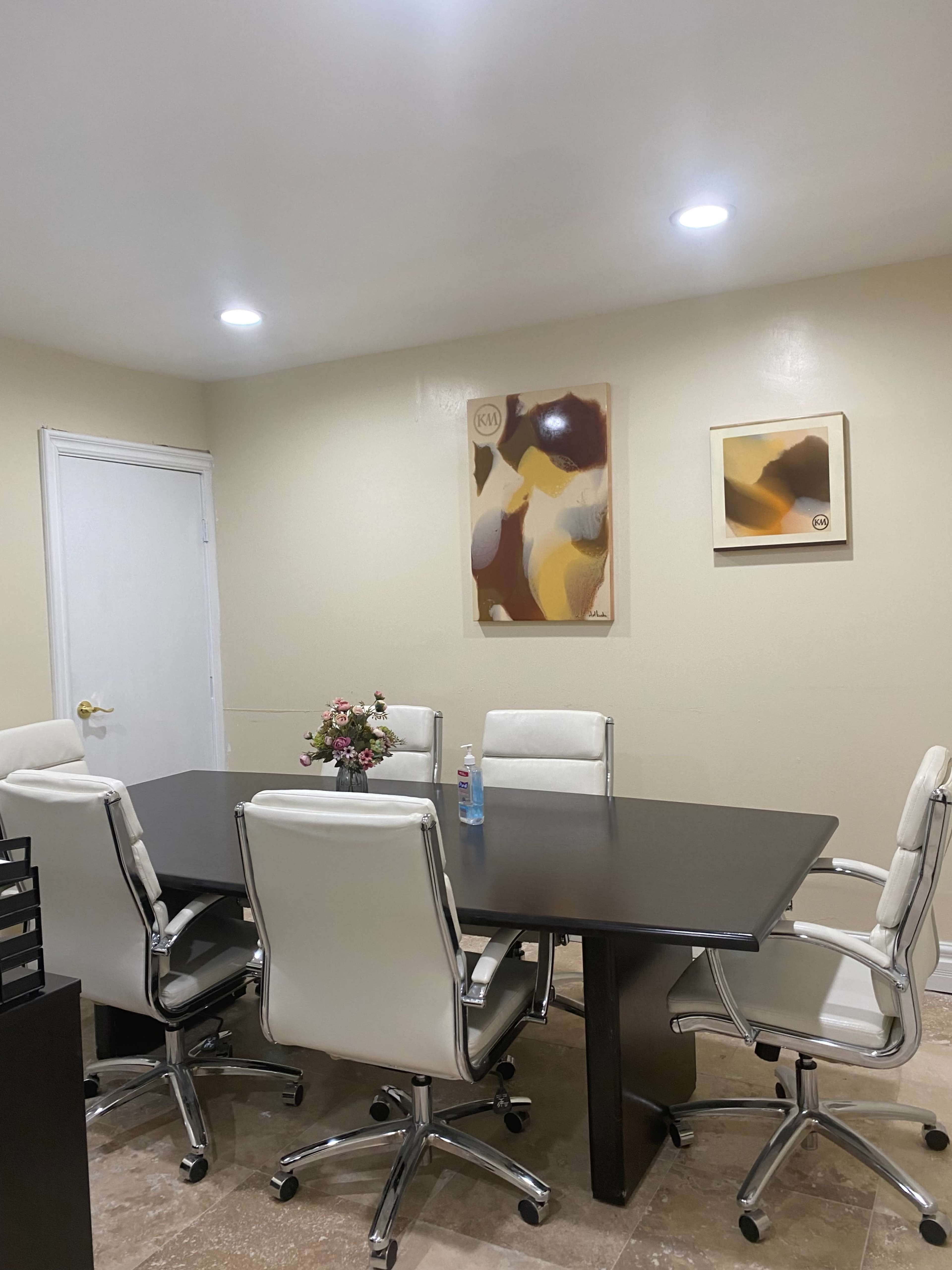 Bright, spacious conference room Image in Van Nuys, Van Nuys, CA