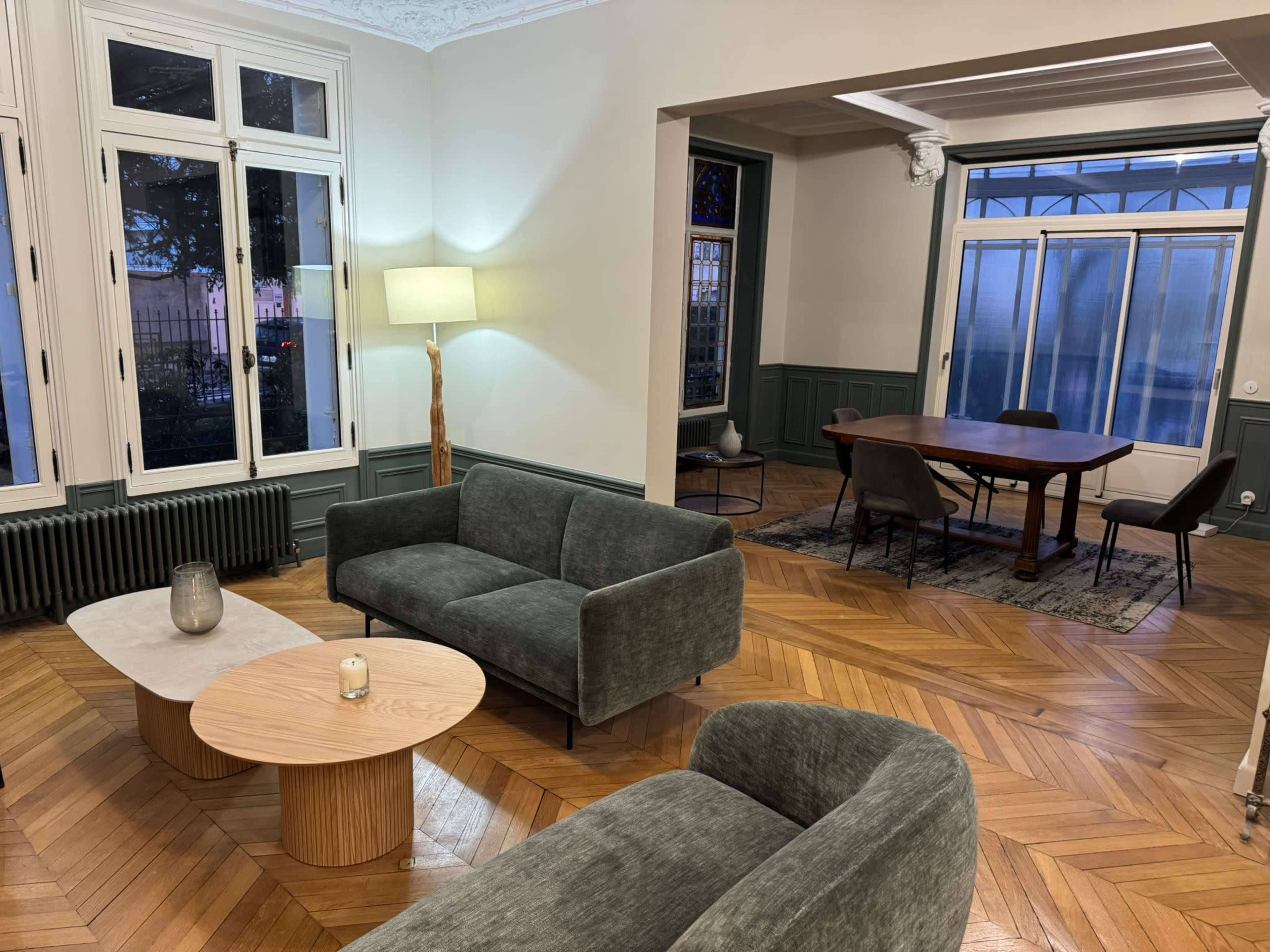 Maison bourgeoise lumineuse à Vincennes du début du 20e à 2 pas de la mairie - idéale tournages & photos Image in , Vincennes