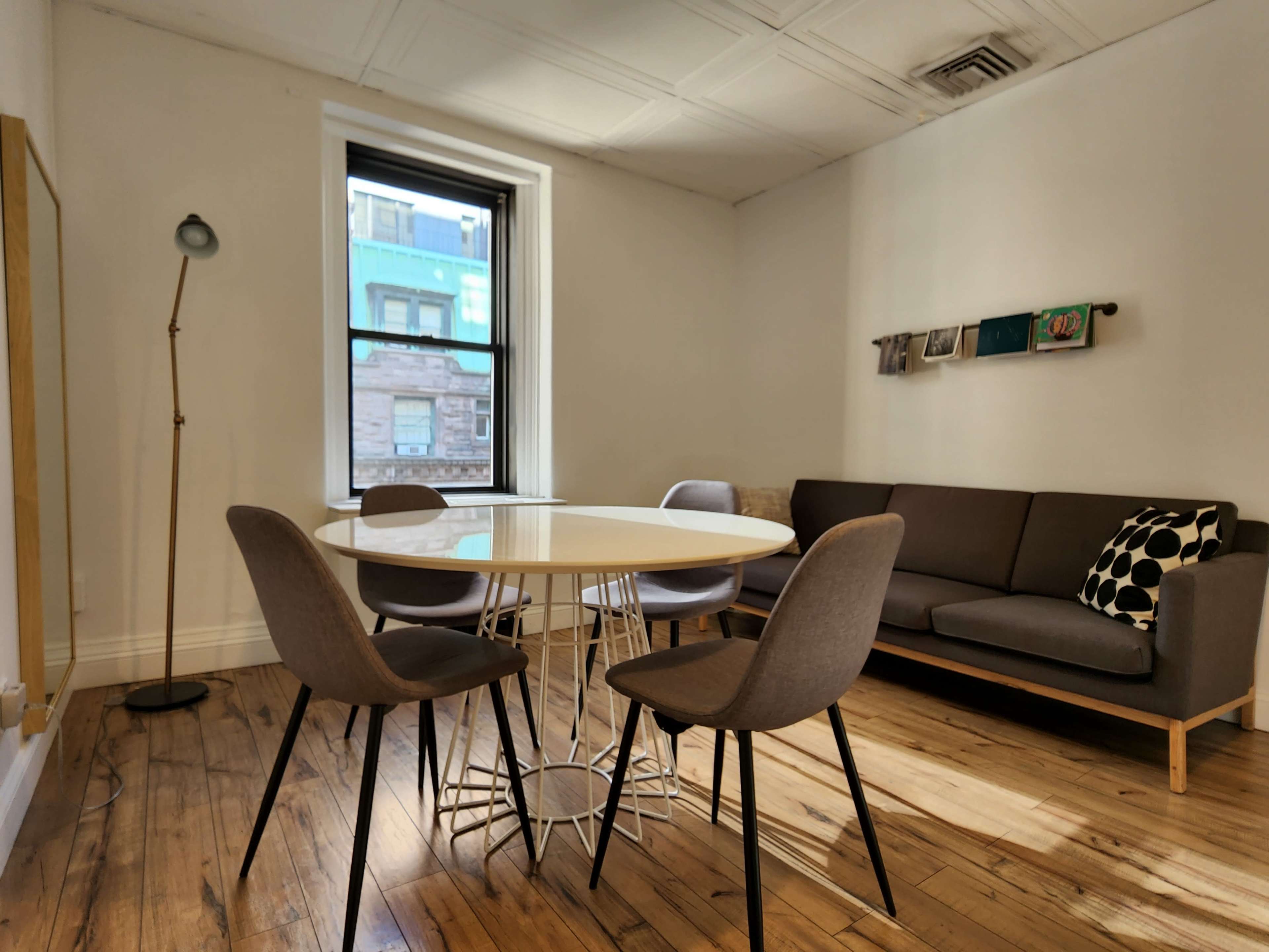 Suite 704-G: 4-person Meeting Room in Manhattan Image in Midtown, New York, NY
