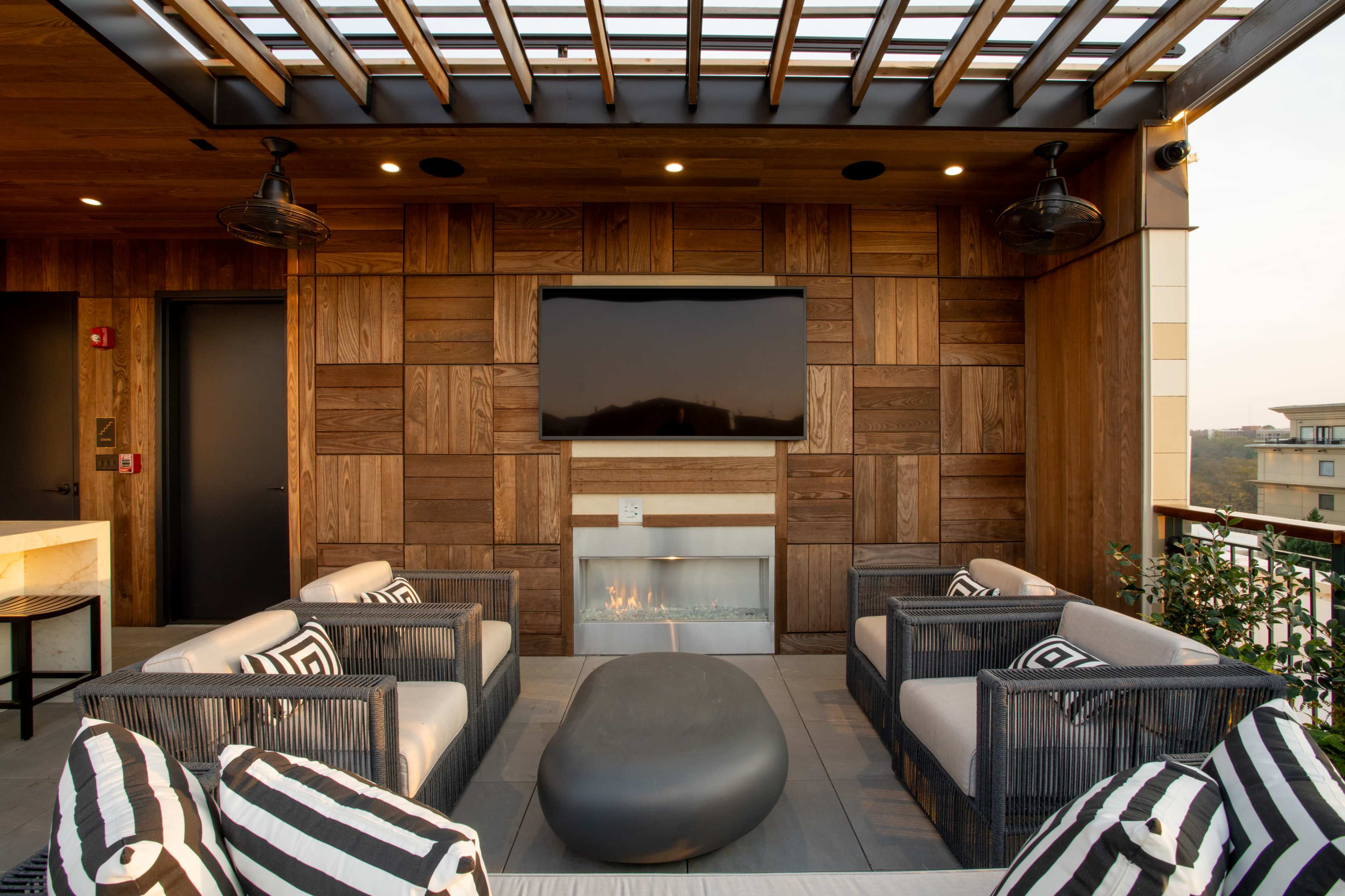 Intimate Rooftop Lounge Image in Athens, Athens, GA