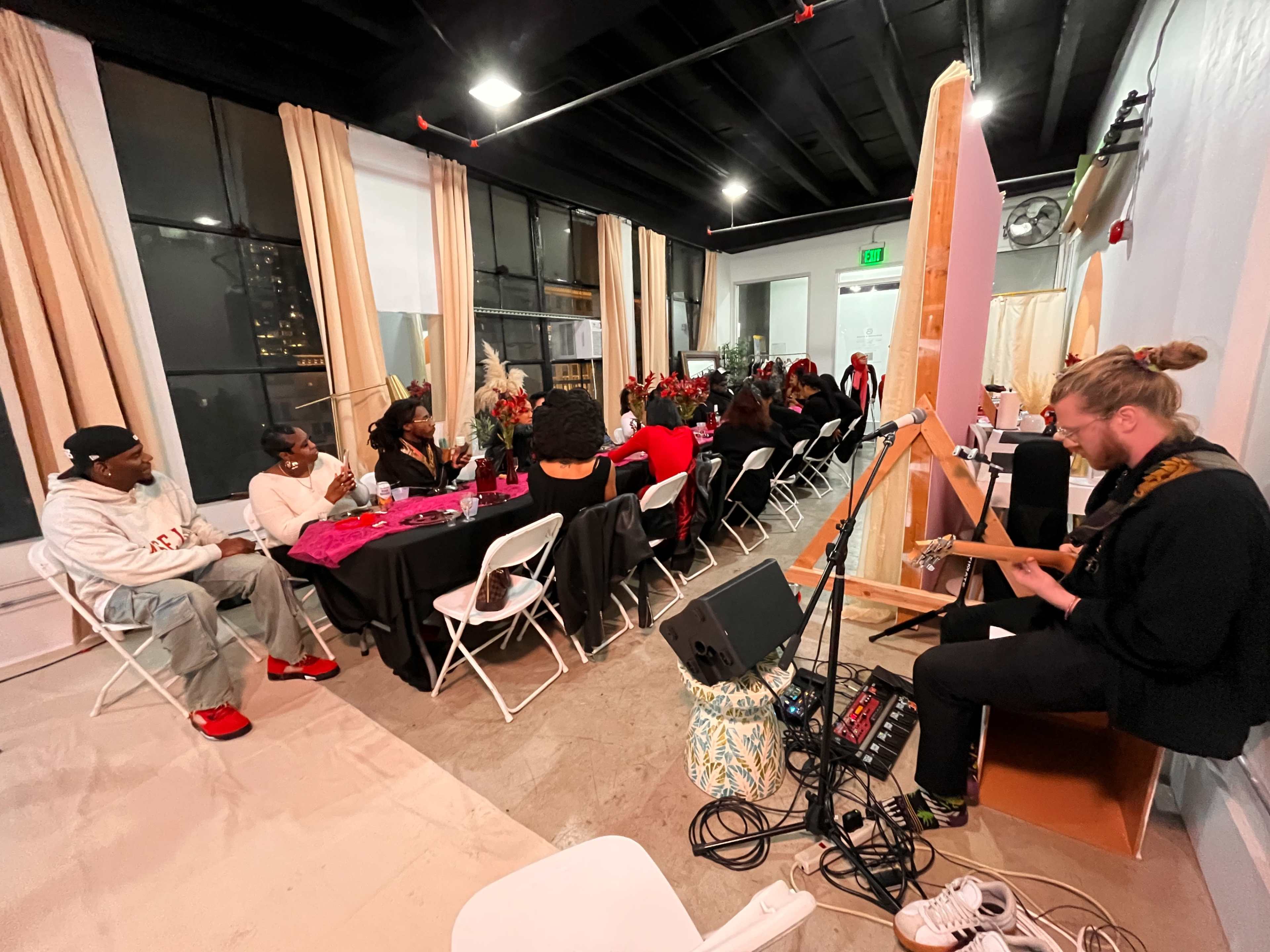 The pop-up Studio: City Views, Mobile Wall, Open Floorplan Image in Central LA, Los Angeles, CA