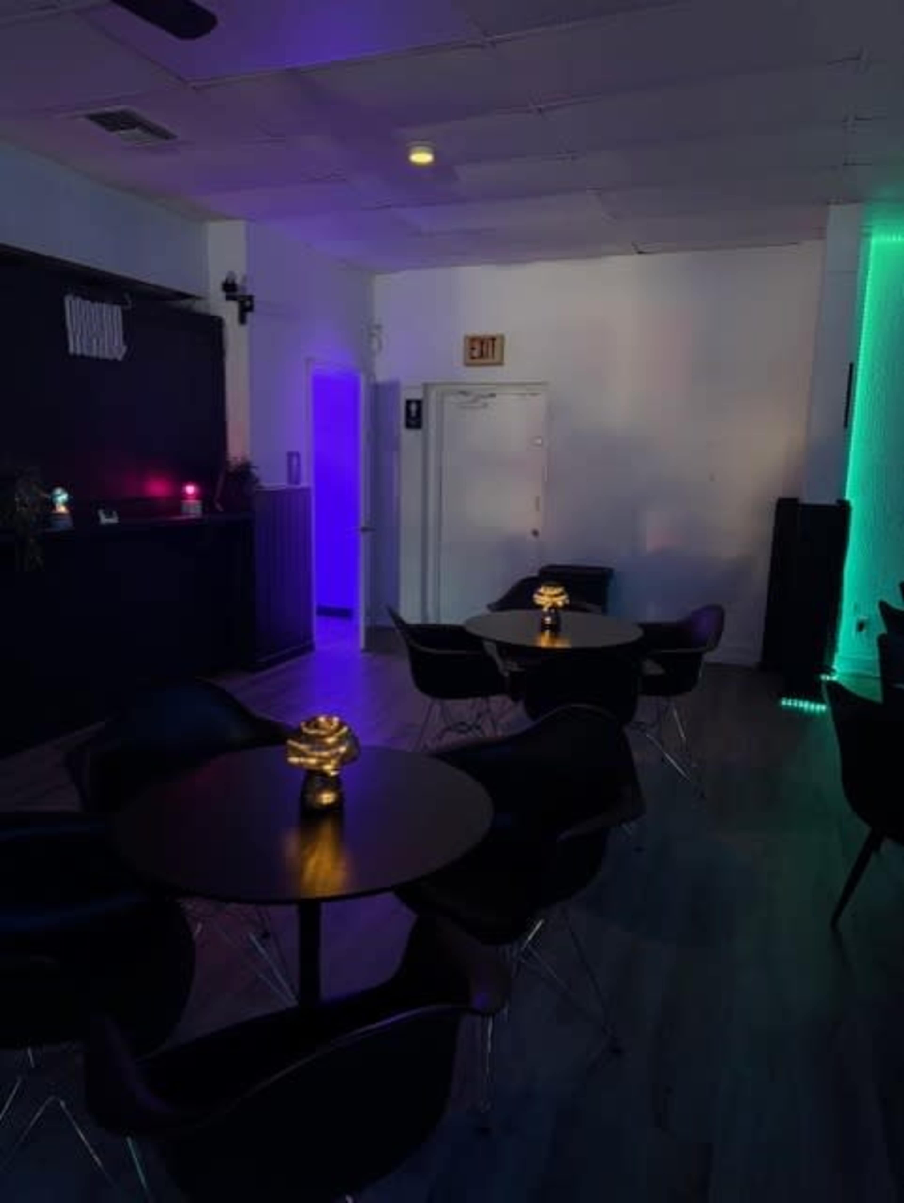 Creative Lounge for Photoshoots, Podcasts & Content Image in North Mountain Village, phoenix, AZ