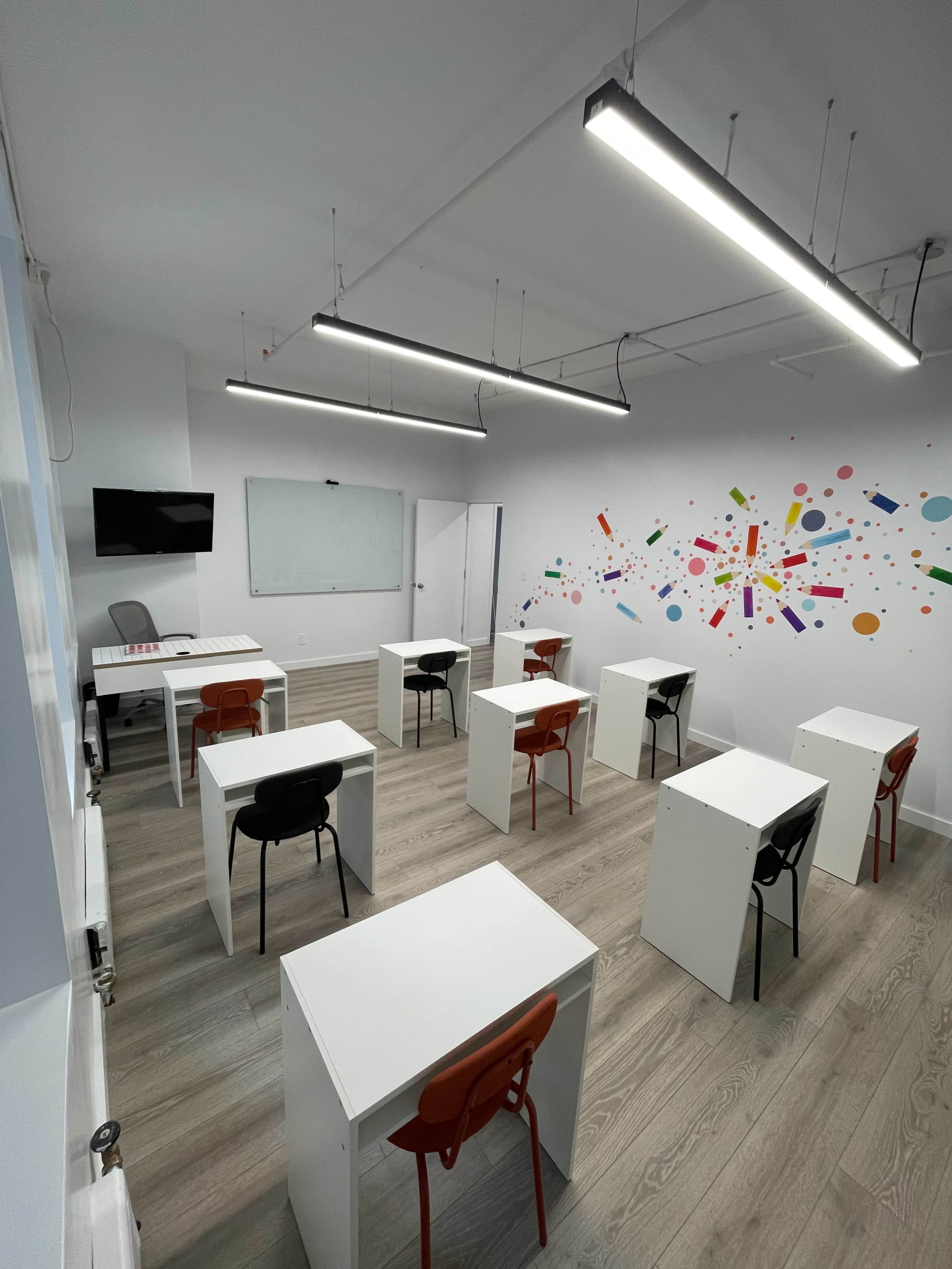 Classrooms across the Empire State Building, on the Fifth Avenue Image in Midtown Manhattan, New York, NY