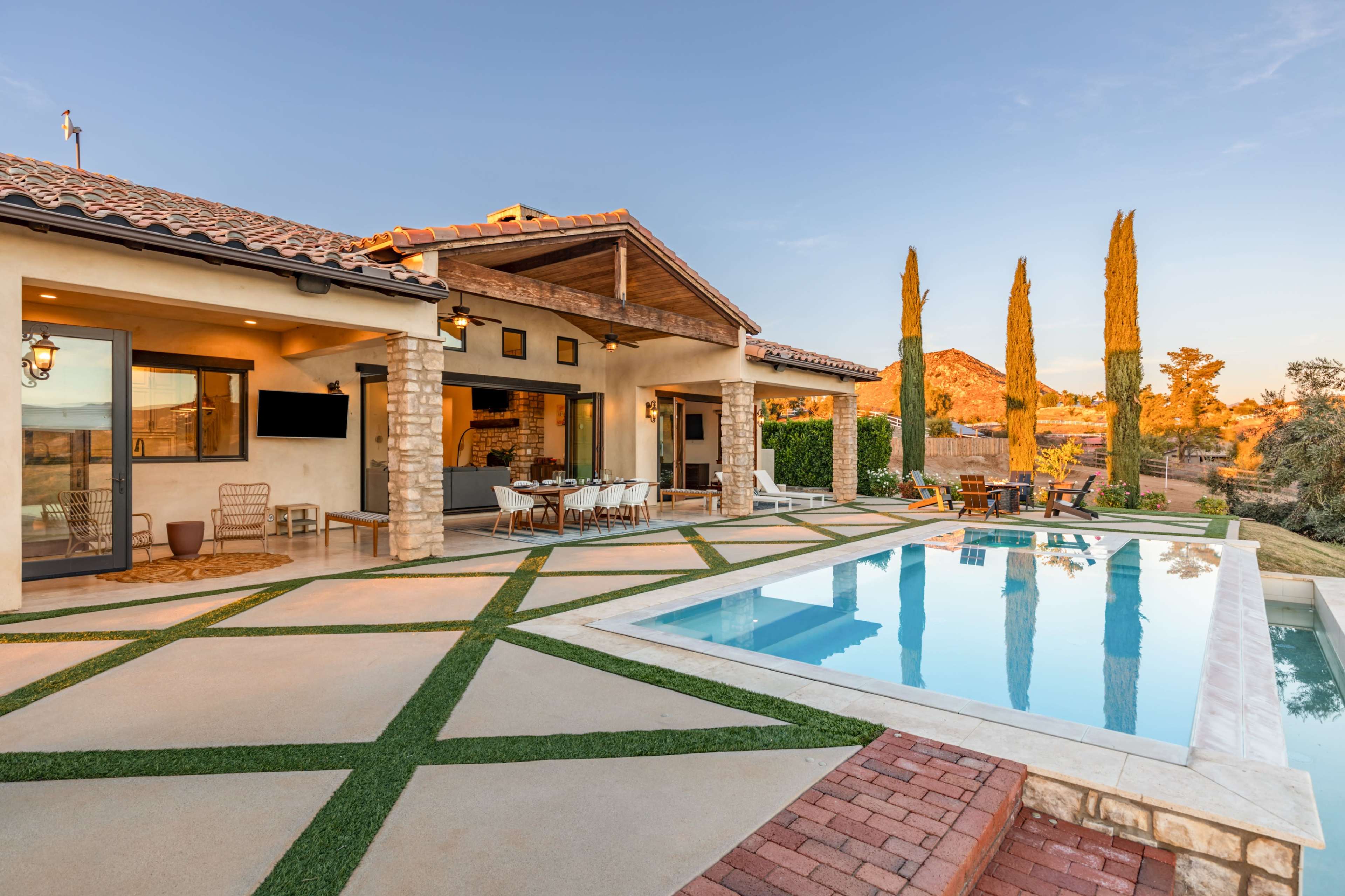 Villa de la Sky Ranch | Sprawling Tuscan Villa in Wine Country Image in , Temecula, CA