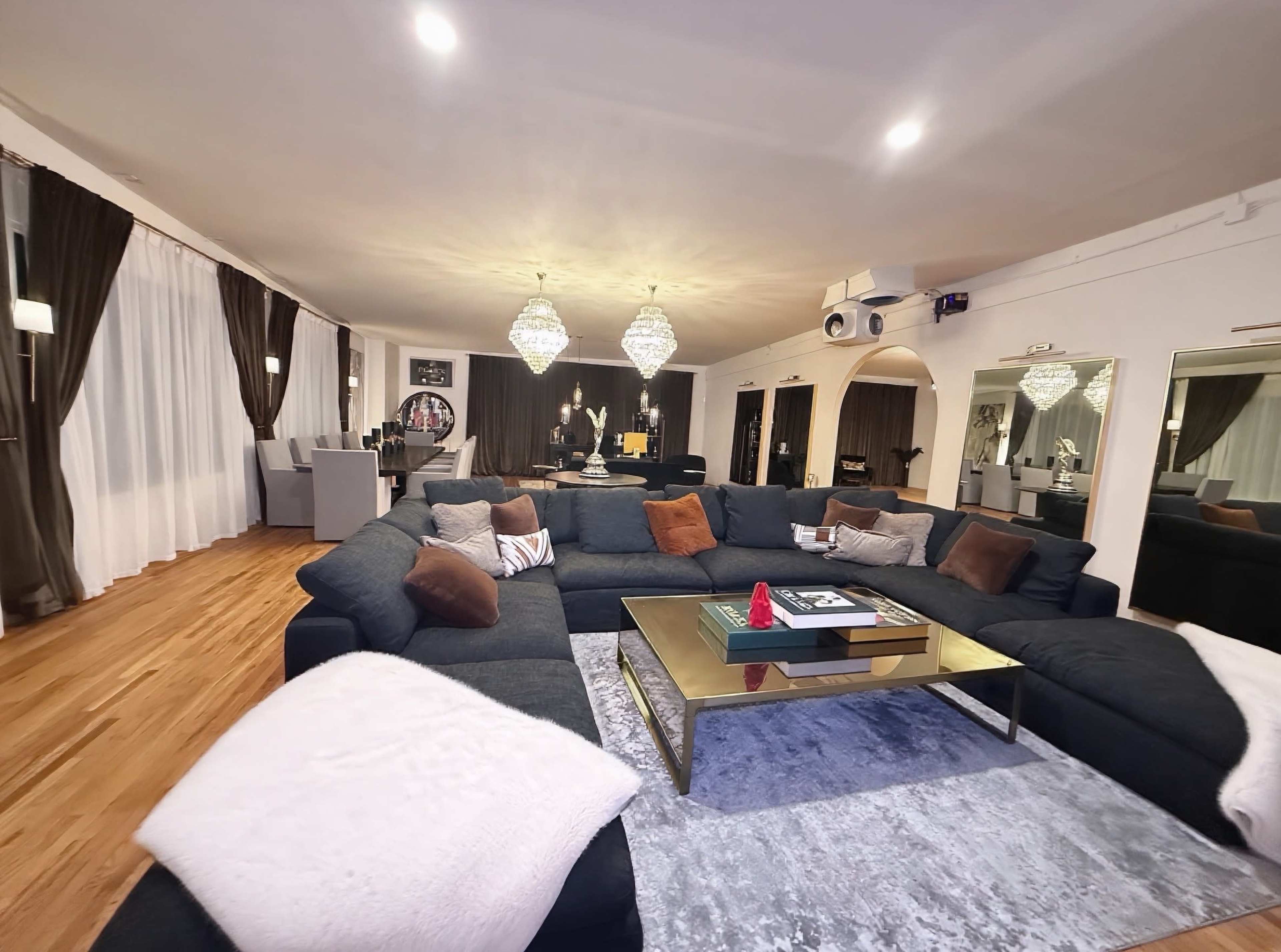 WestHollywood  Luxury Creative space with views of Melrose Ave Image in Central LA, West Hollywood, CA