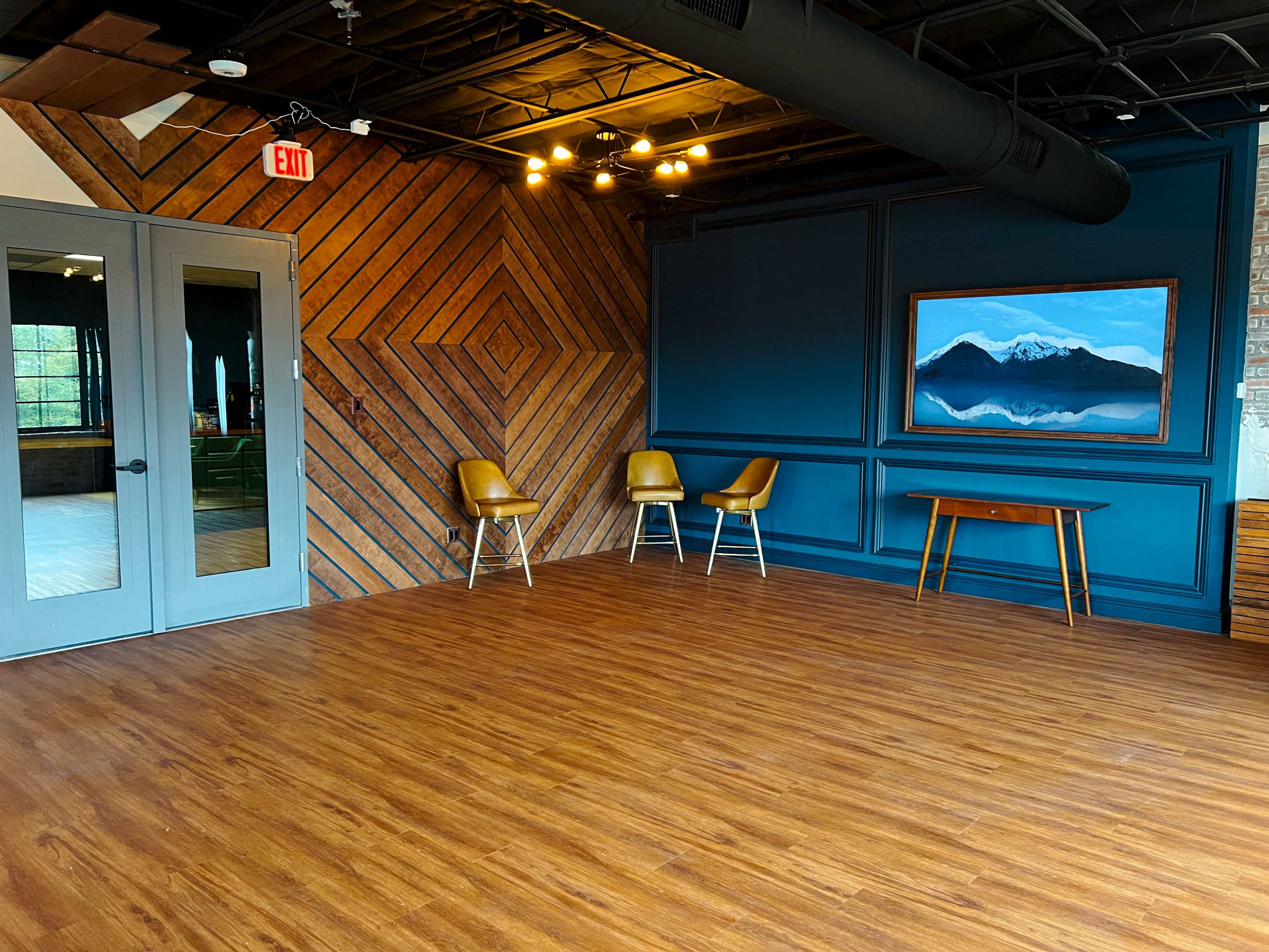 Natural Light Content Studio Loft on South Lamar - Best Daylight Studio in Austin! Image in South Lamar, Austin, TX