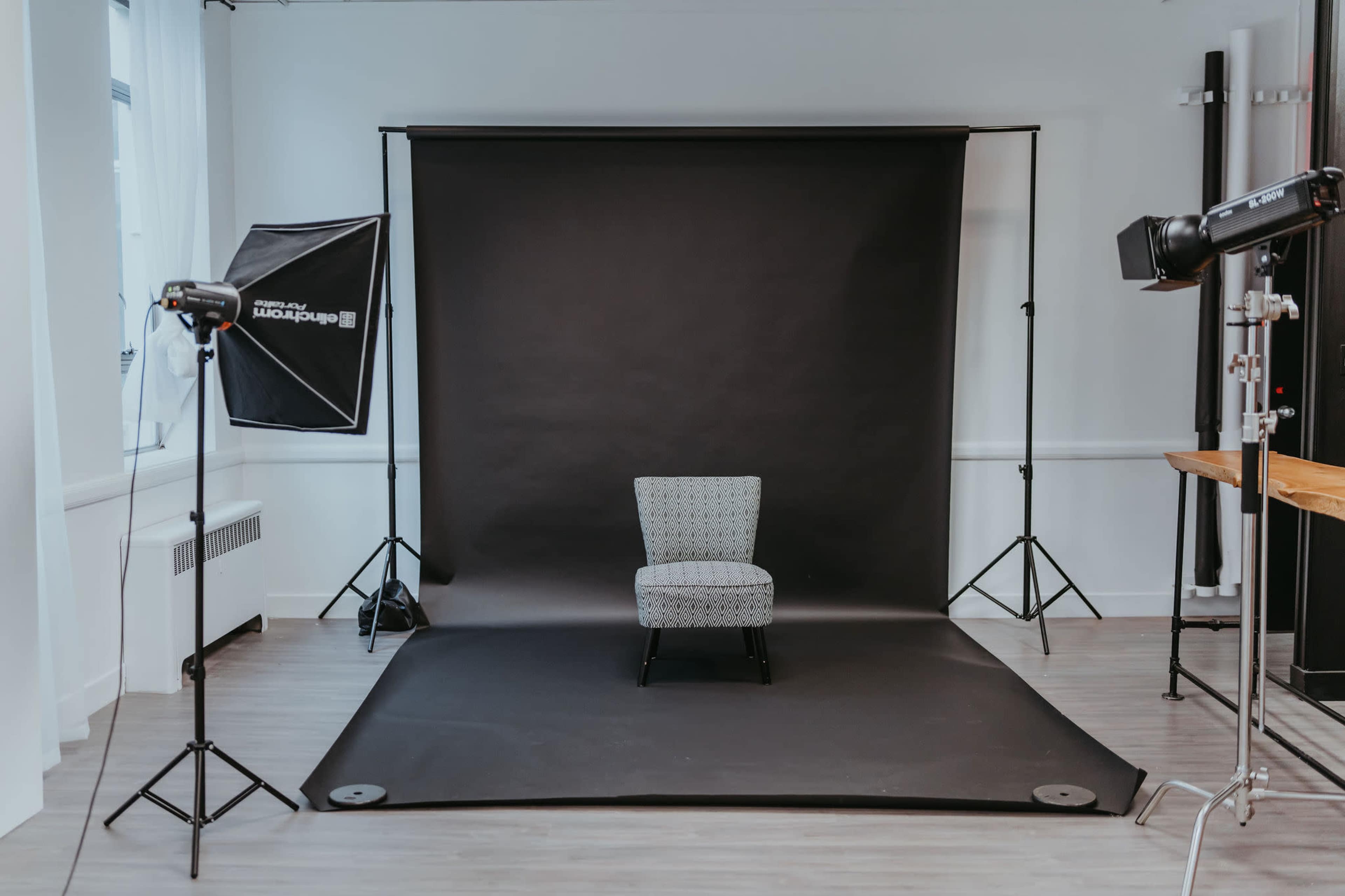 Dream Lounge & Studio – Versatile Film & Photo Studio w/ Boudoir Nook & Event Space Image in Downtown, Victoria, BC