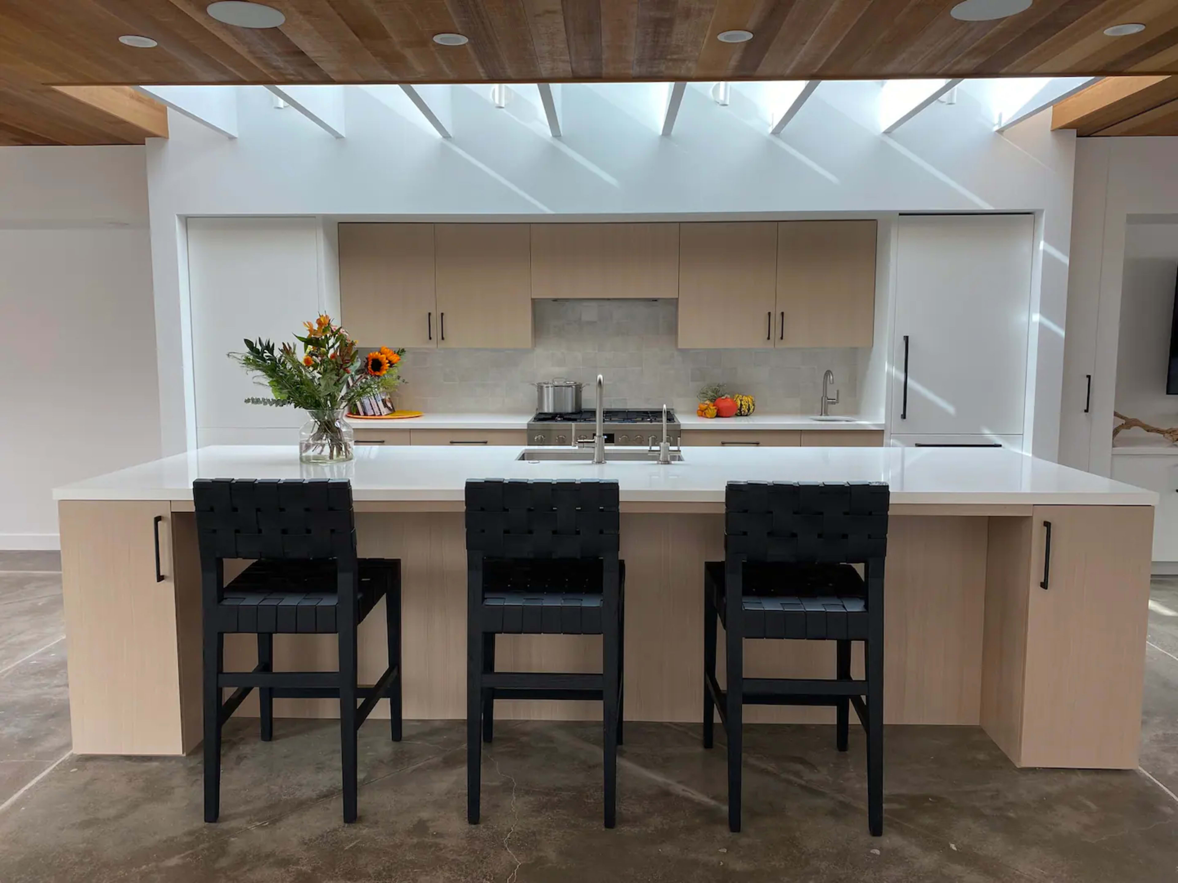 Luxury Waterfront Escape Home with Hot Tub, Firepit and many more! Image in Stinson Beach, Stinson Beach, CA