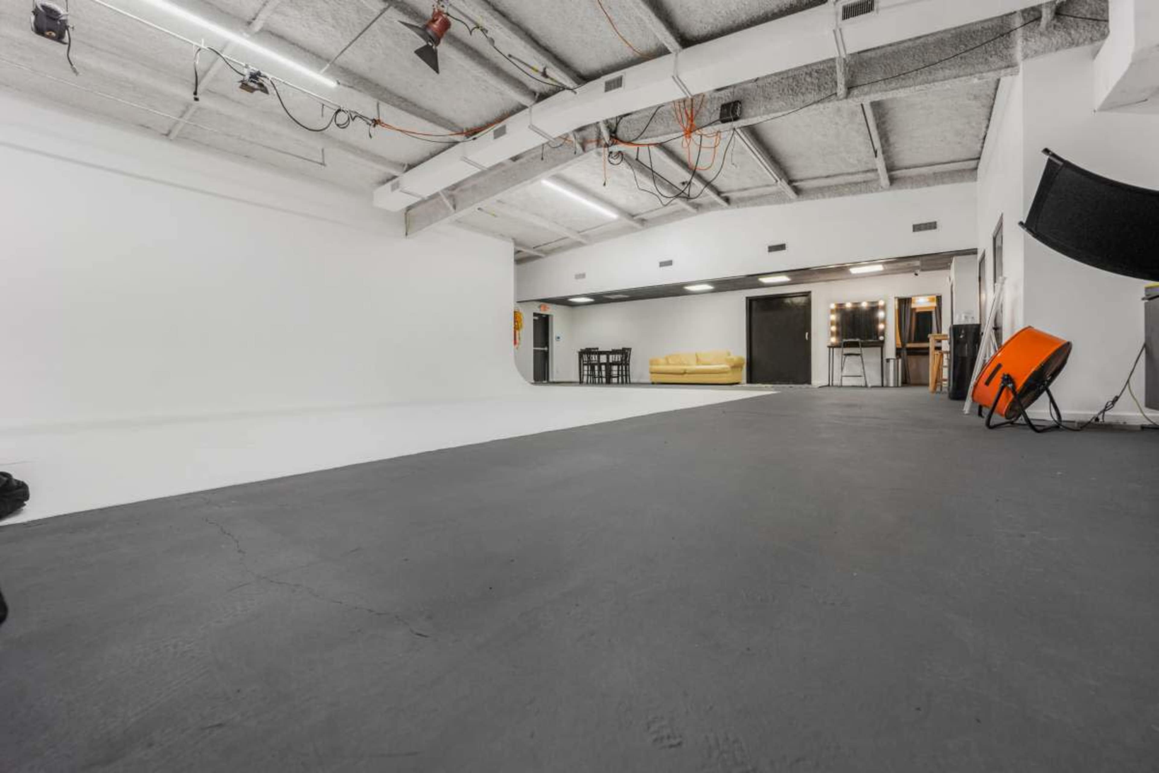 Modern Multifunctional Creative Space Image in Bolton, Mobile, AL