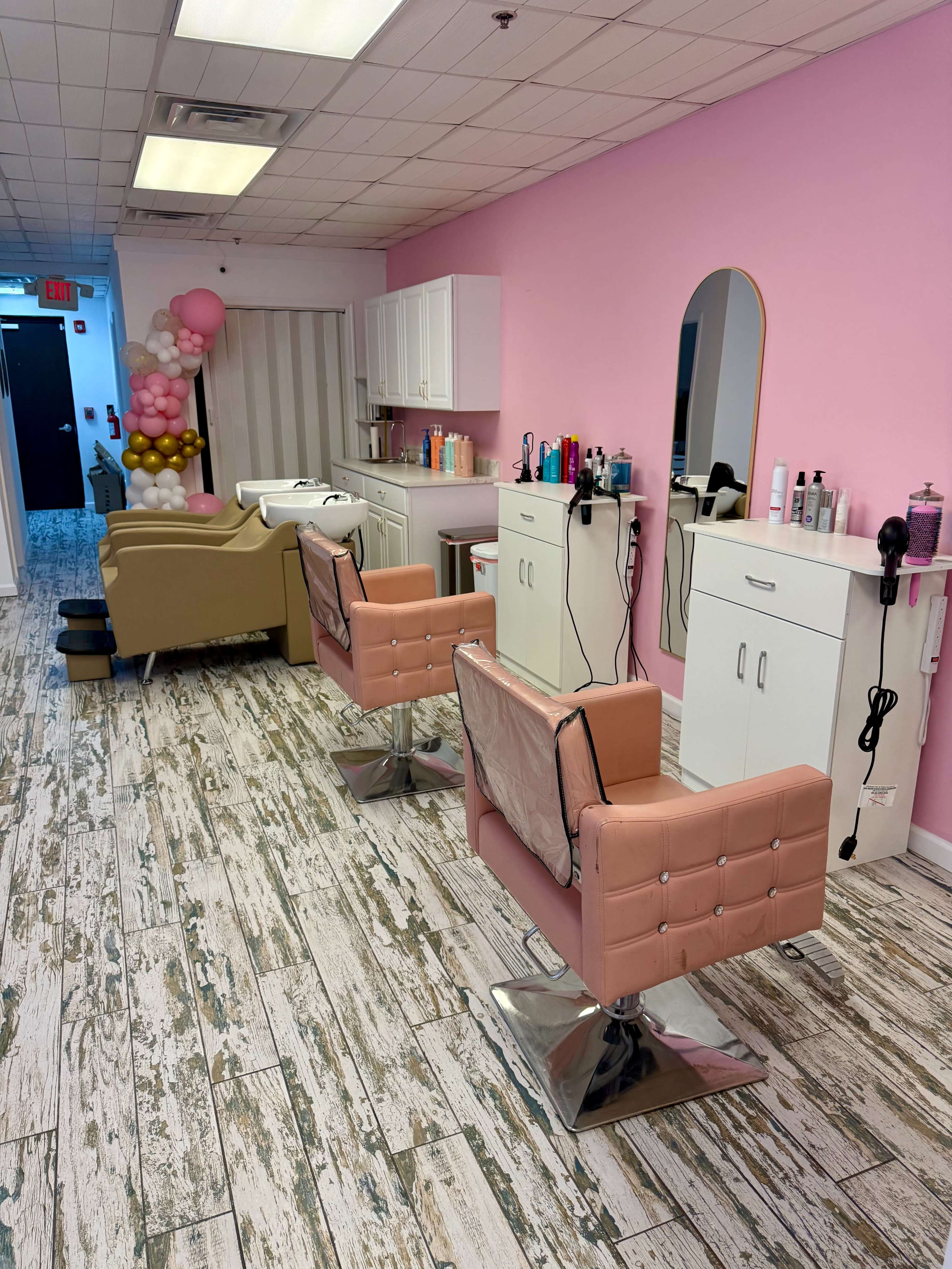 Pink Floral Beauty Studio Perfect for Makeup Artists and Hair Stylists Image in Sayreville, Sayreville, NJ