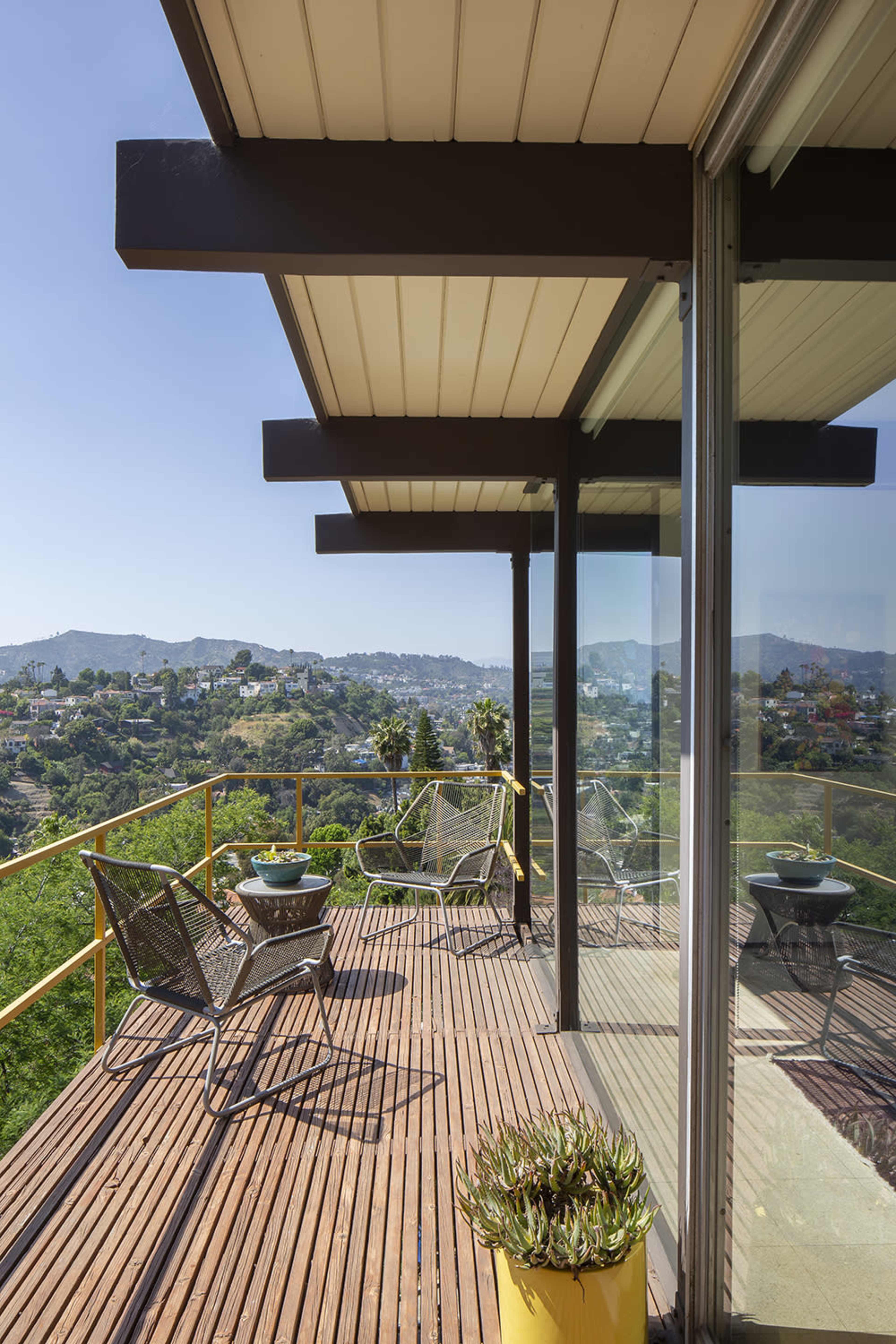 Midcentury Jewel Box with Jetliner Views Image in Silver Lake, Los Angeles, CA