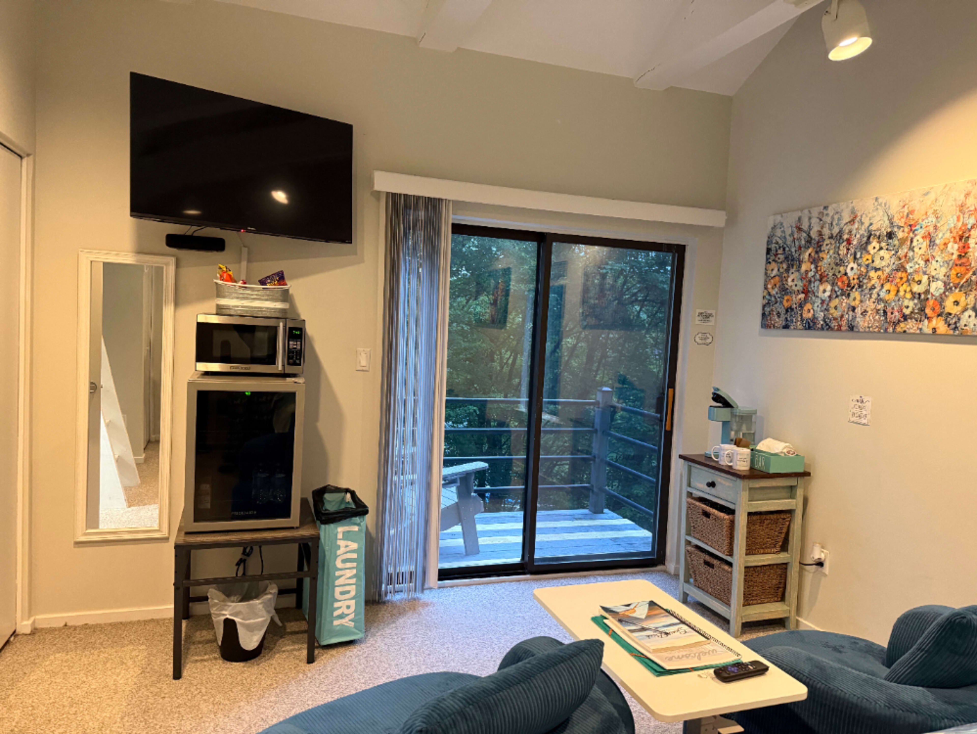 Private patio off top-floor bedroom -Lakeside Loft