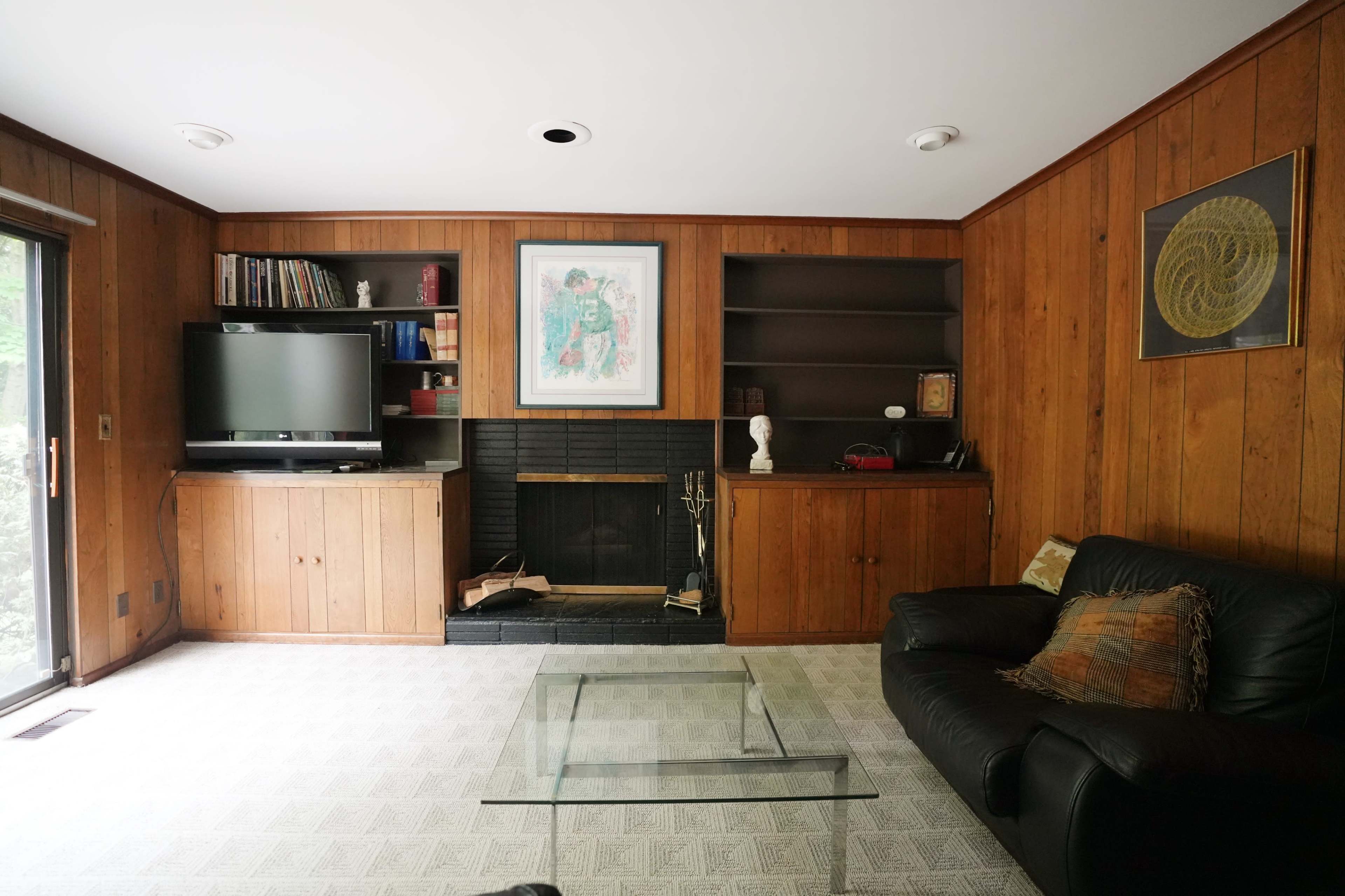Vintage Furnished Retro House with Carpeting & Wood Paneling Image in North Hempstead, Roslyn Heights, NY