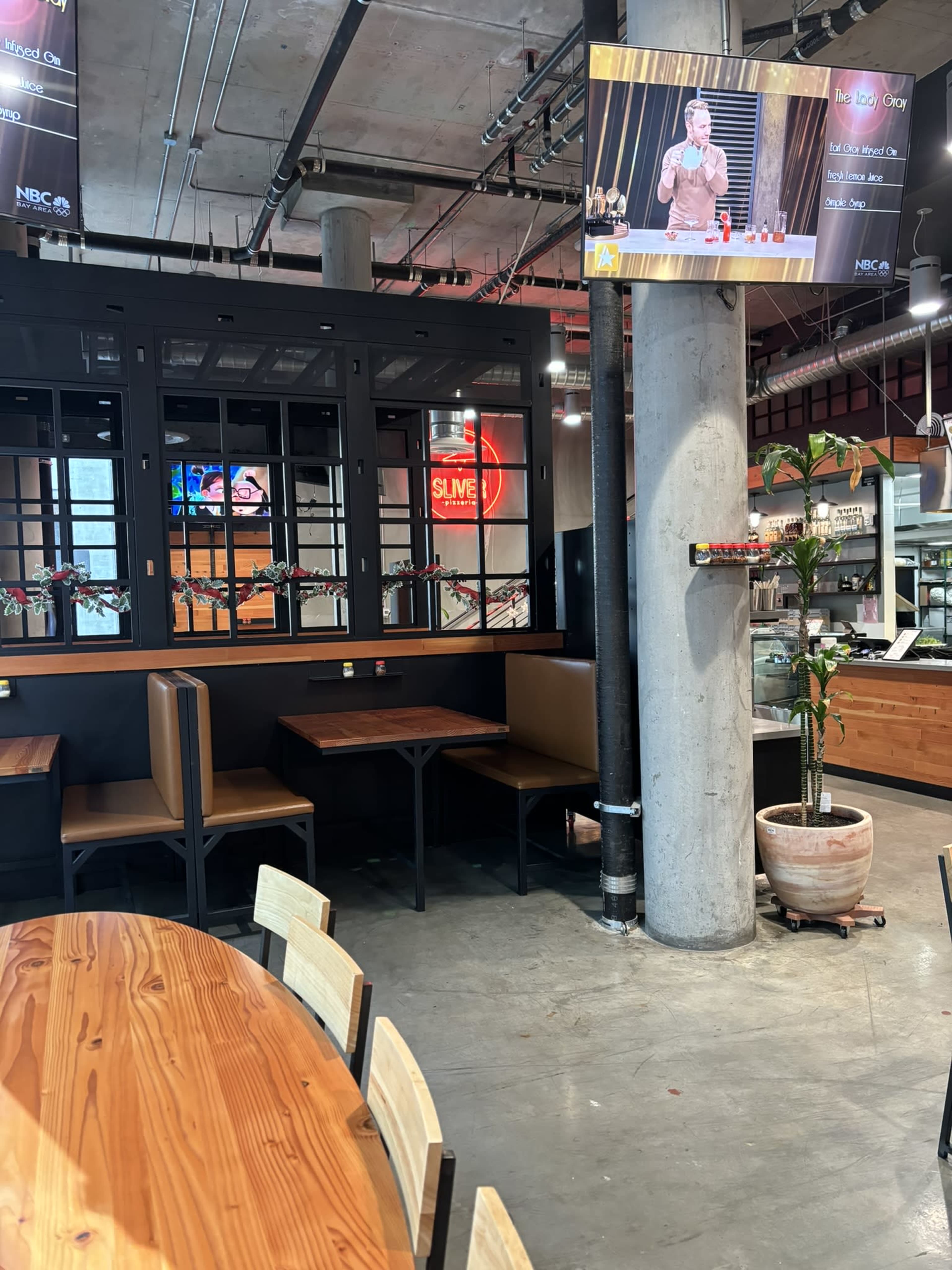 Urban restaurant ready for cooking!! Image in Northgate - Waverly, Oakland, CA