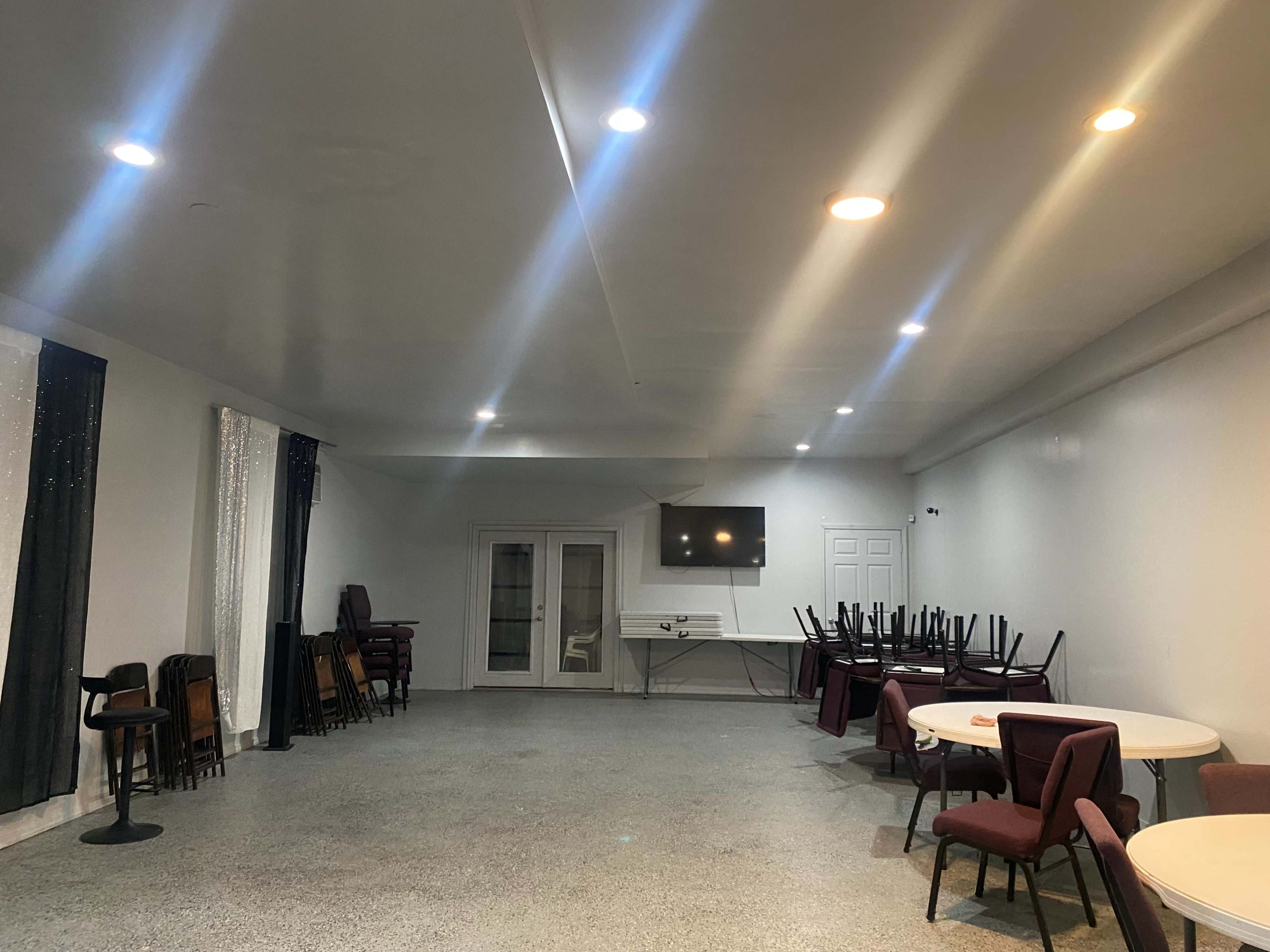 87th Street Multi-Use Venue W/ Tables, Chairs, Kitchen & outdoor back patio Image in South Side, Chicago, IL
