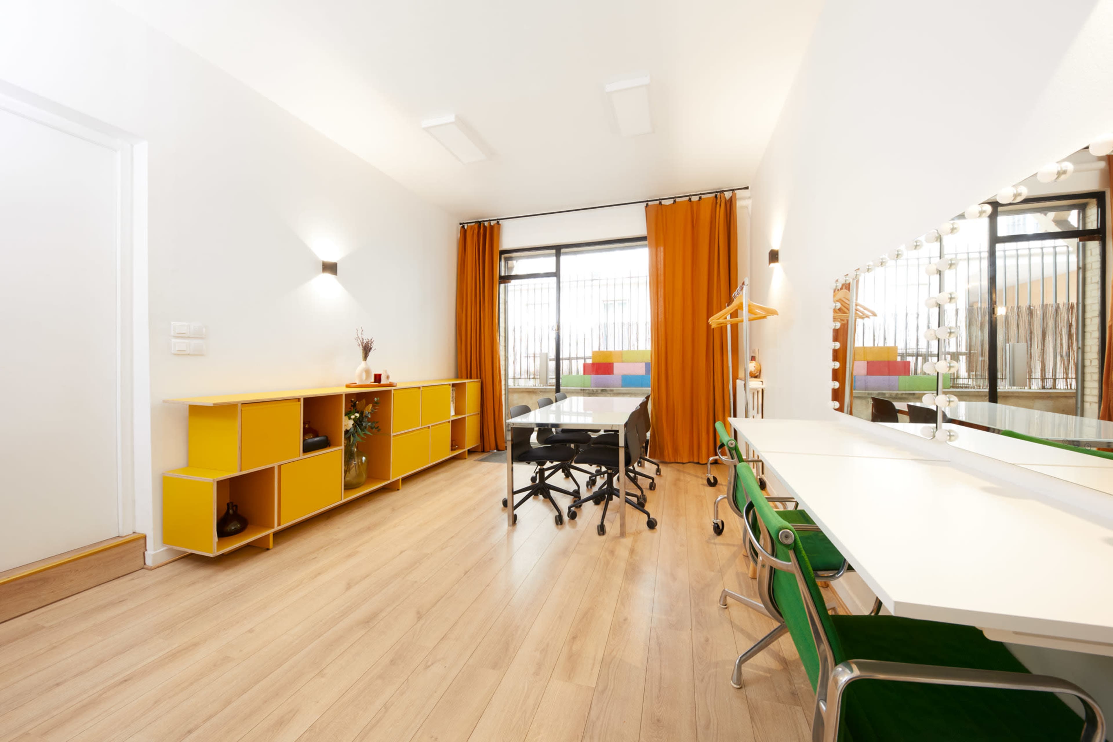 STUDIO STUART - Studio photo & vidéo à Paris 16 où tout est pensé pour votre créativité. Image in Auteuil, Paris, 